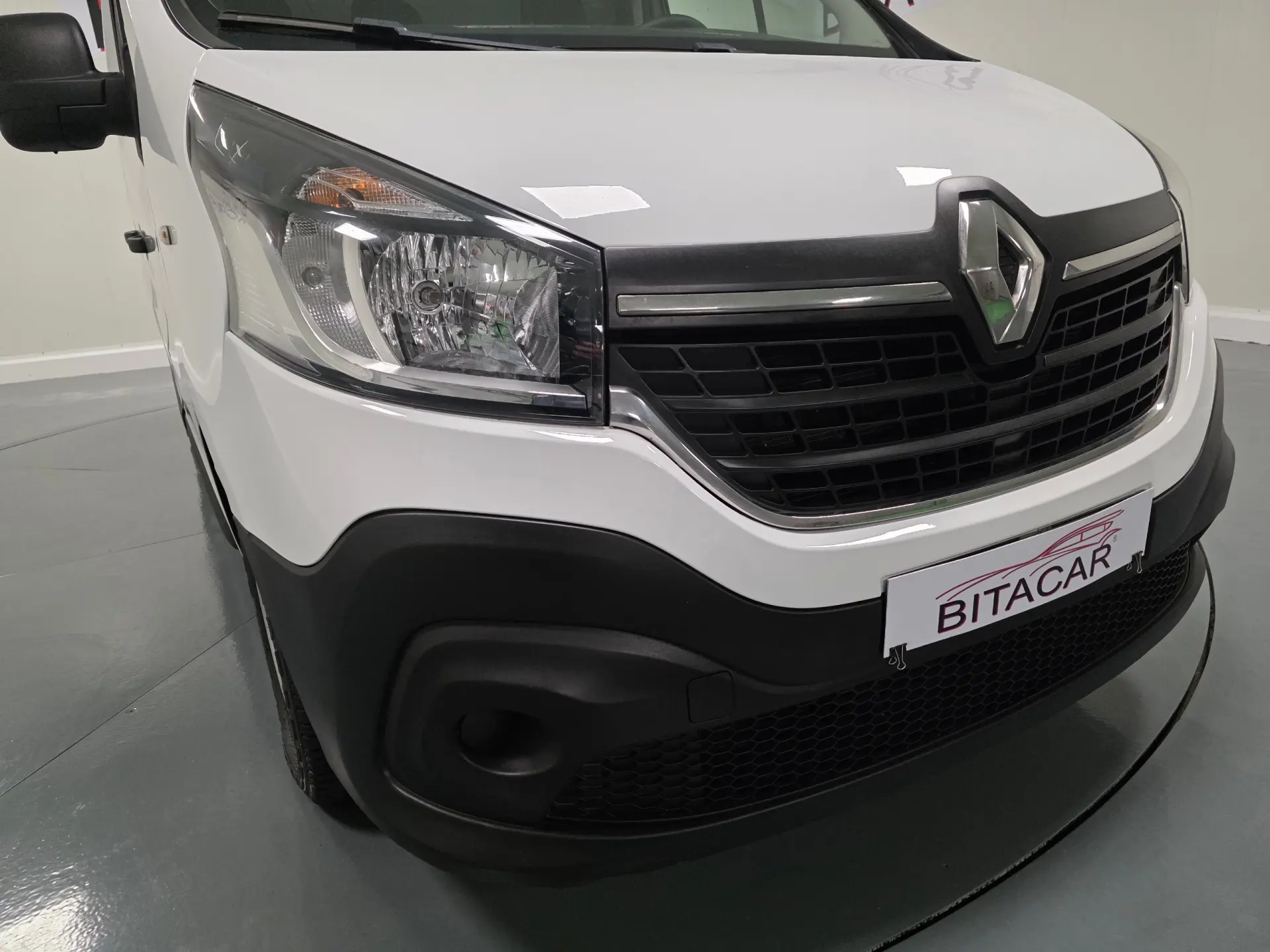 Renault Trafic 2.0 DCI L1H1 120CV IVA DEDUTIVEL 5