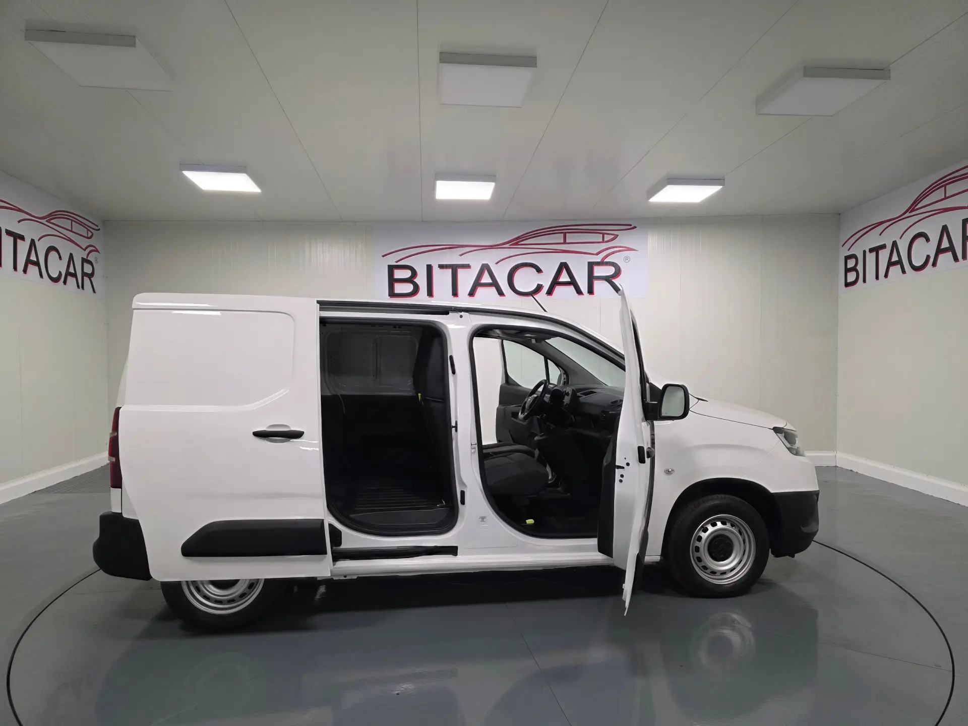 Toyota Proace CITY 1.5D IVA DEDUTIVEL 42