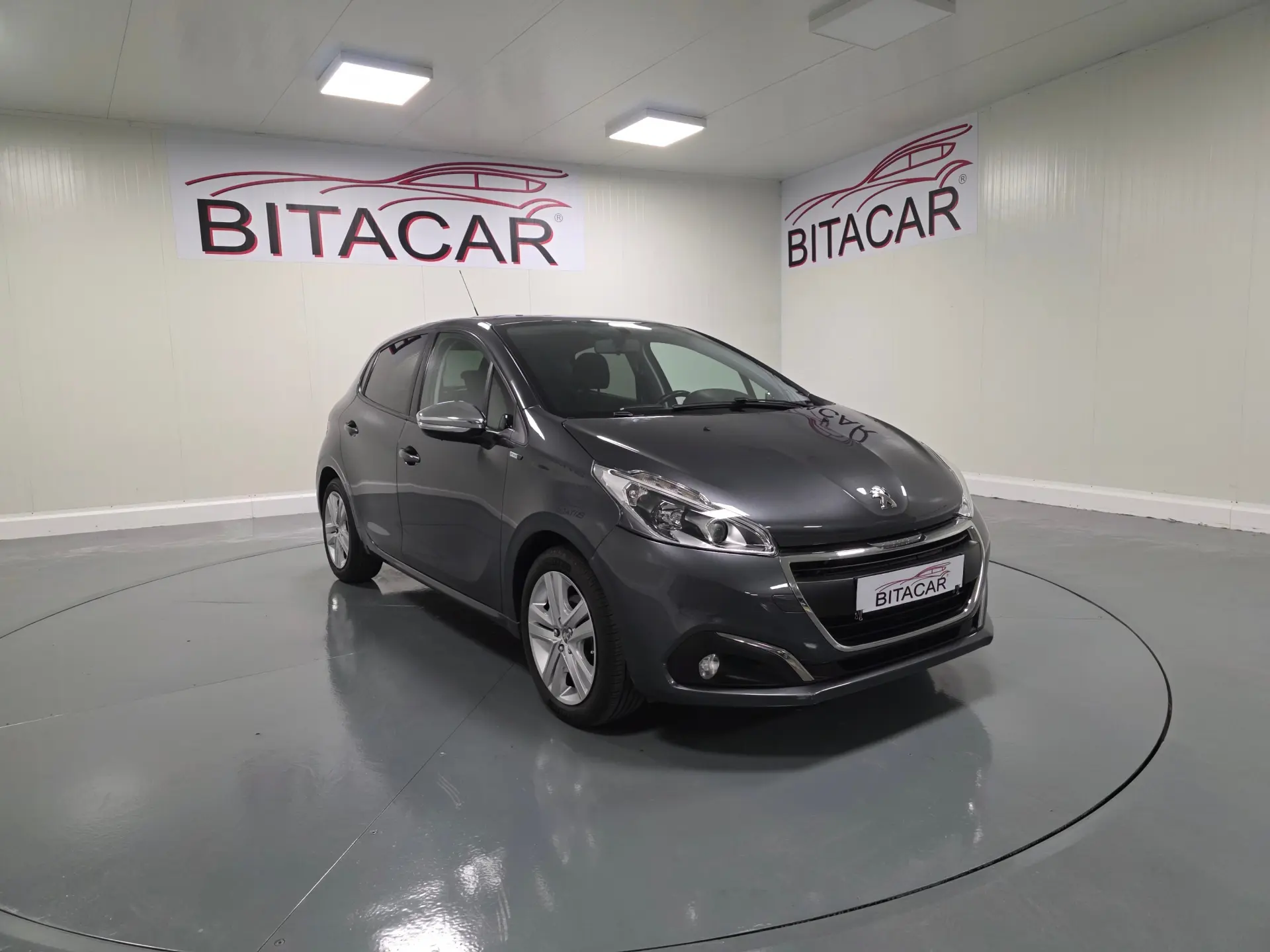 Peugeot 208 1.6 BlueHDi Style 1