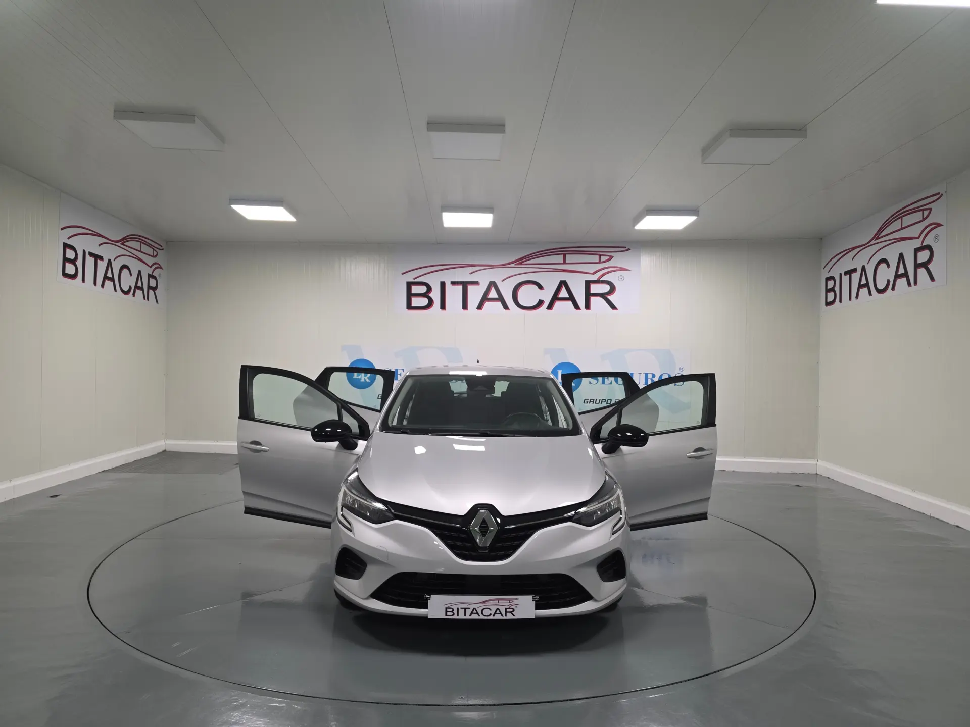 Renault Clio 1.0 TCe Evolution 37