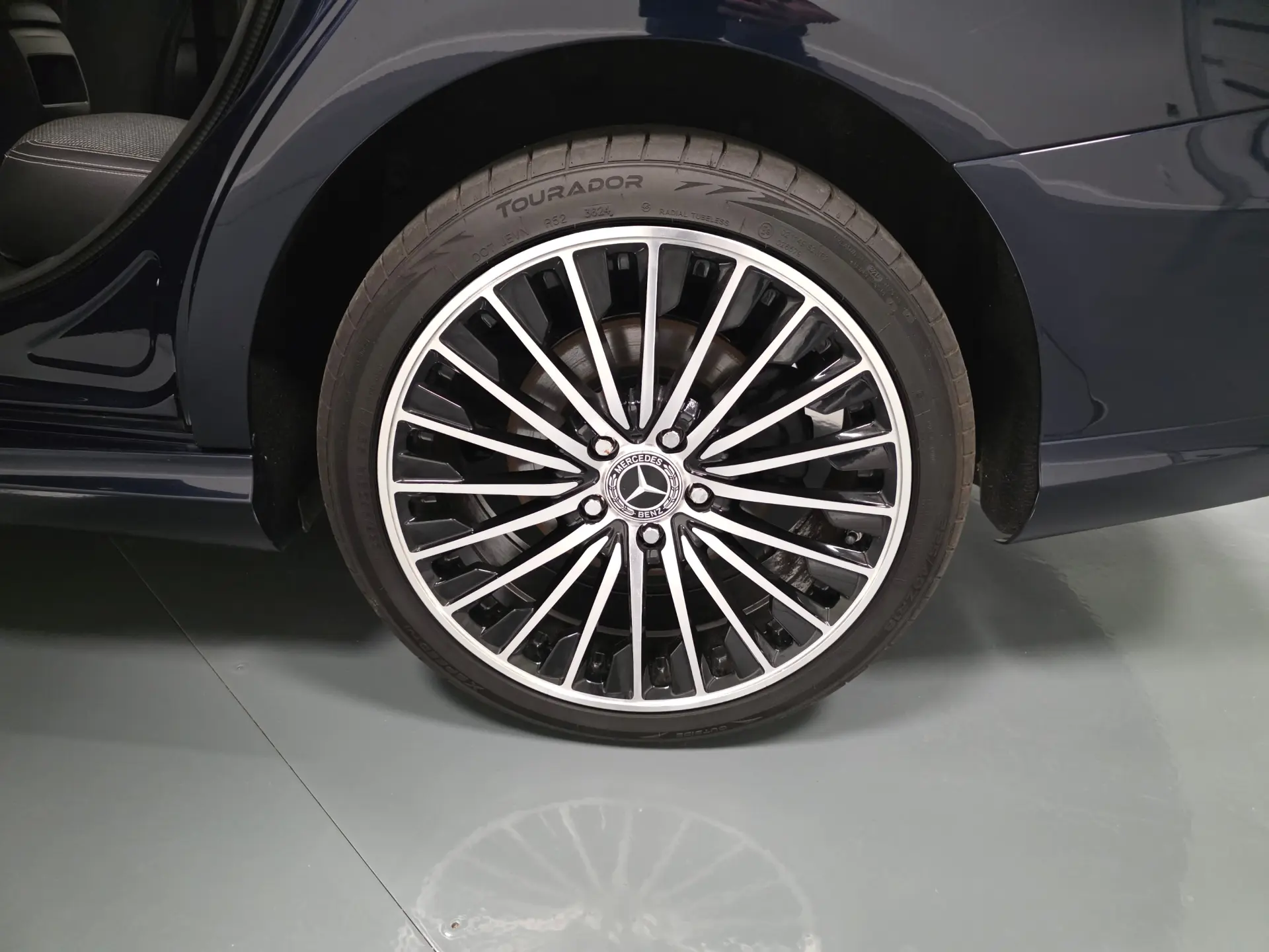 Mercedes-Benz CLA 180 d Shooting Brake Urban 52