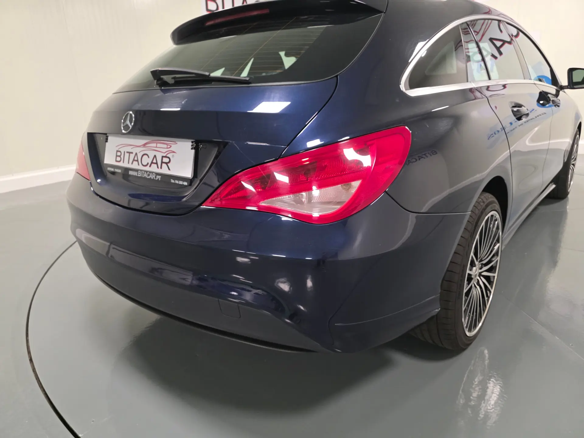 Mercedes-Benz CLA 180 d Shooting Brake Urban 24
