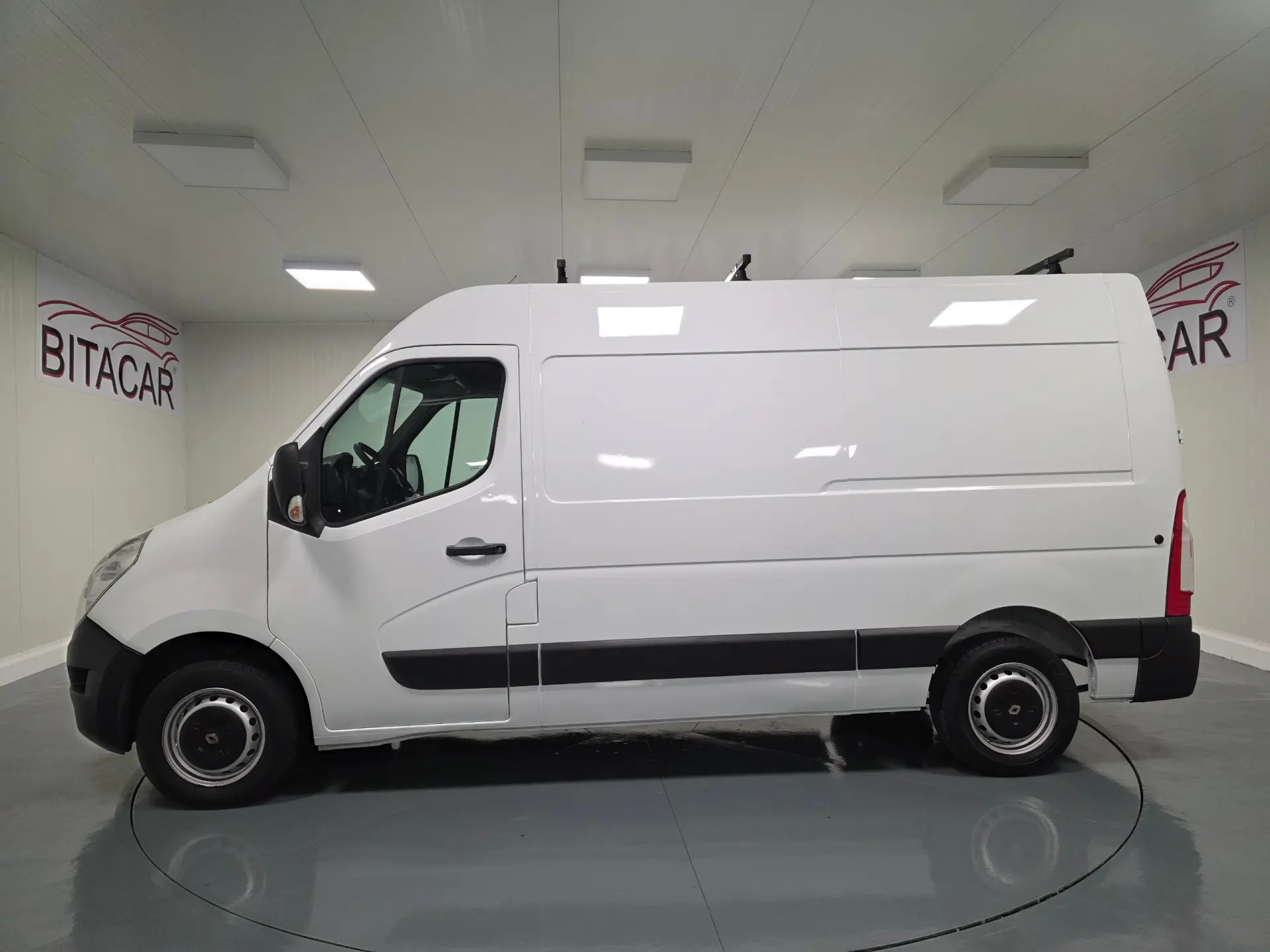 Renault Master 2.3 dCi L2H2 3.5T 25