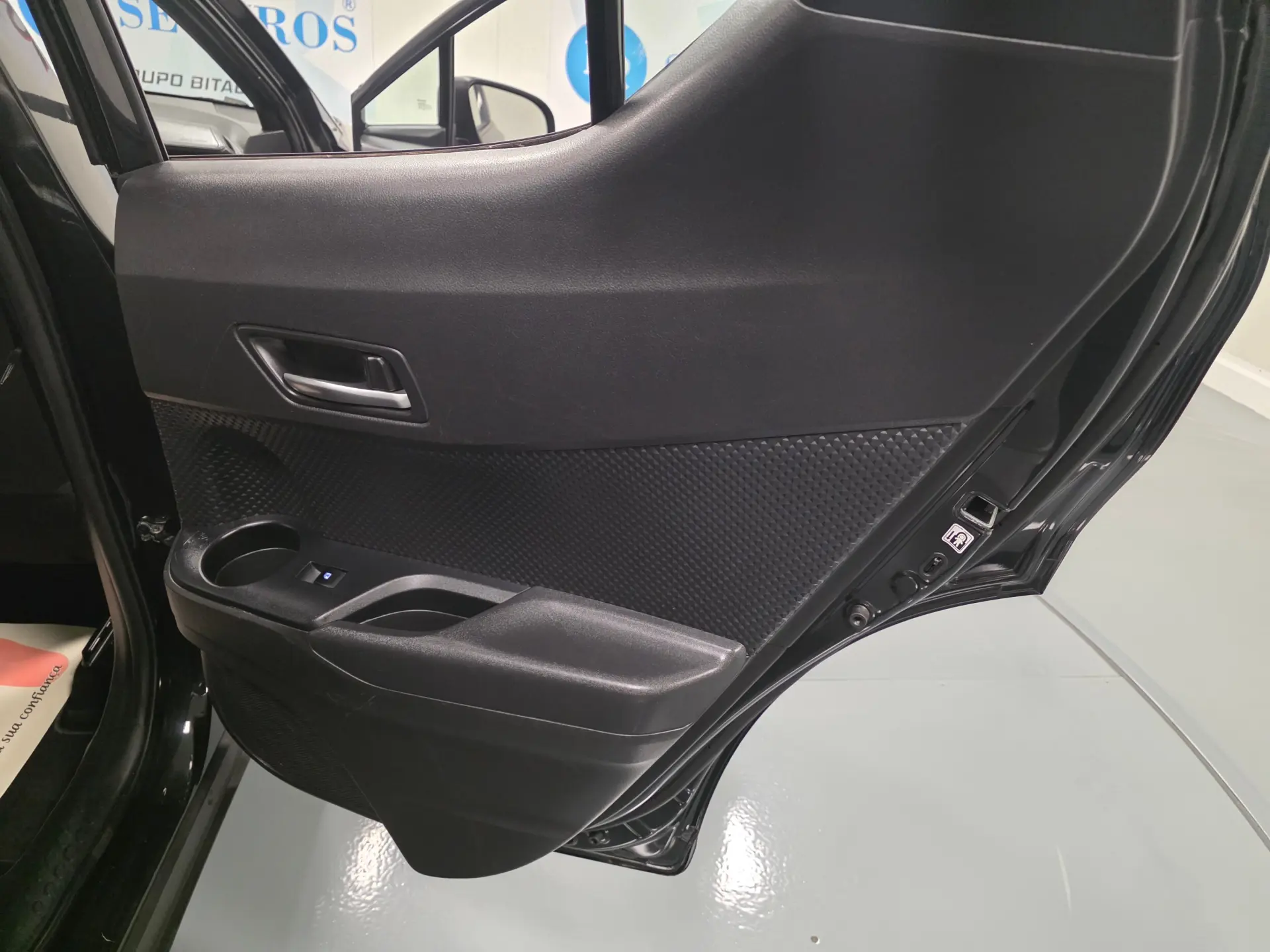 Toyota C-HR 1.8 HSD CONFORT 62