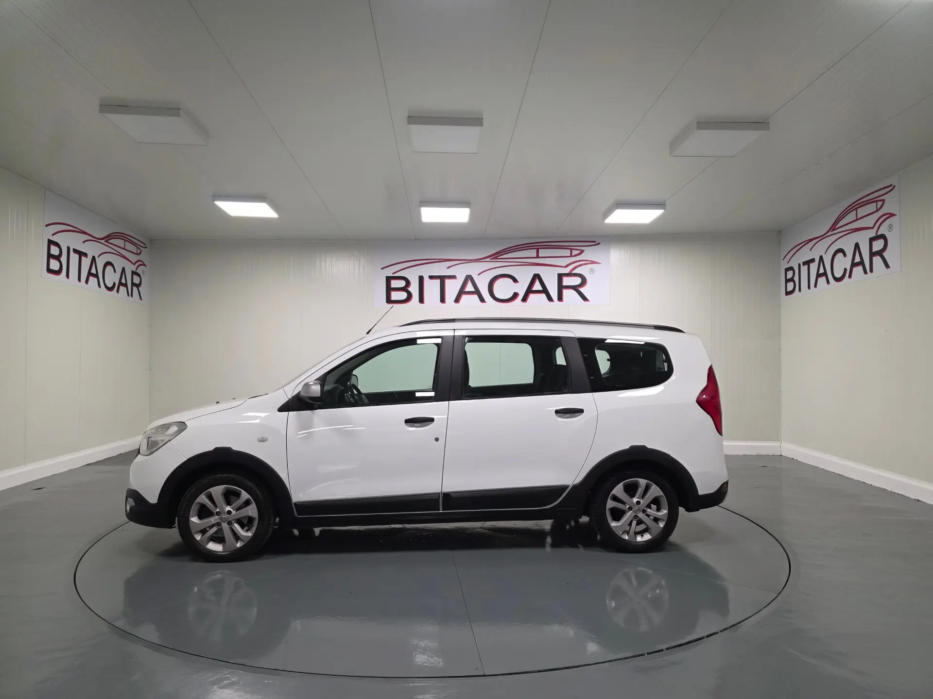 Dacia Lodgy 1.2 STEPWAY 18