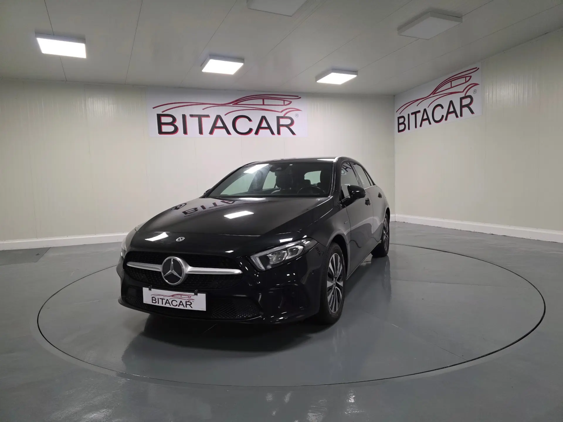 Mercedes-Benz A 250 e Style Plus 14