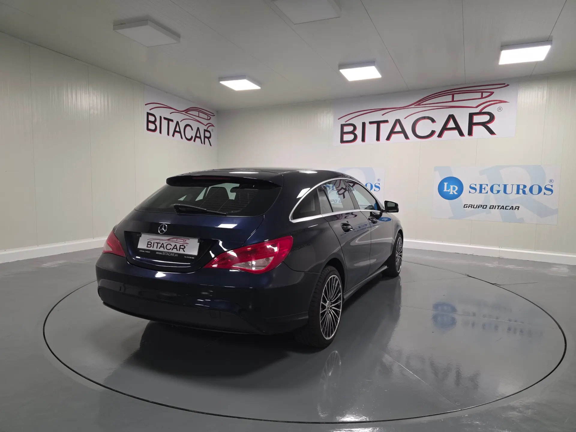 Mercedes-Benz CLA 180 d Shooting Brake Urban 26