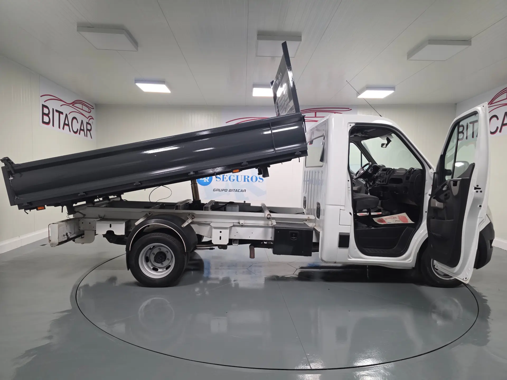 Renault Master 2.3 DCI 130CV BASCULANTE 59