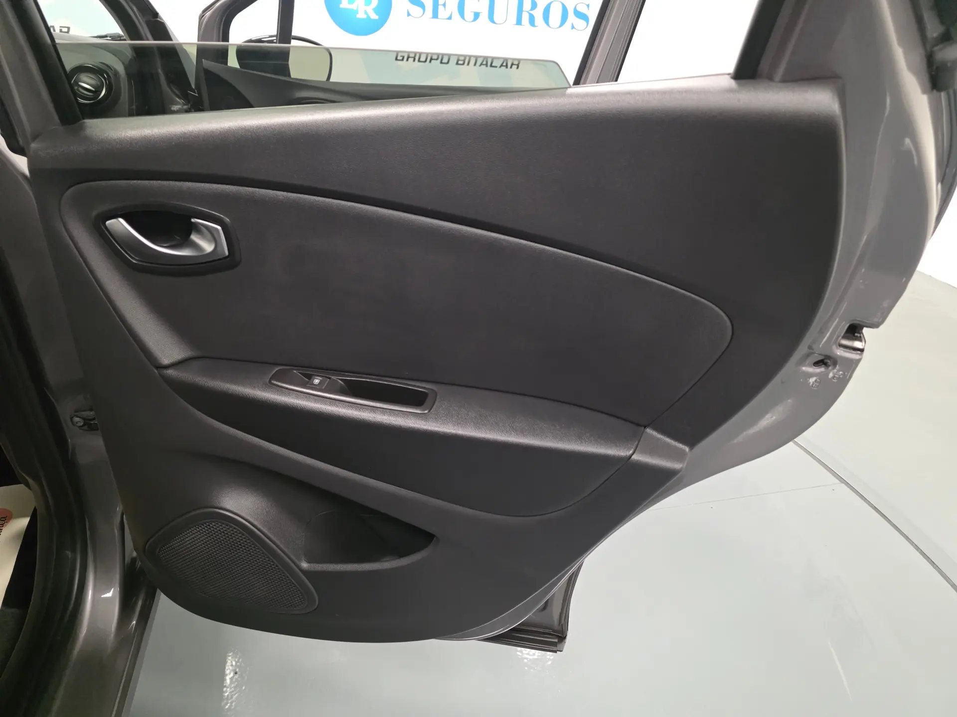 Renault Captur 1.5 DCI EXCLUSIVE 76