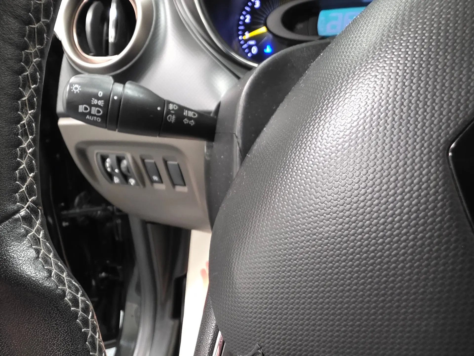 Renault Captur 1.5 dCi Exclusive 77