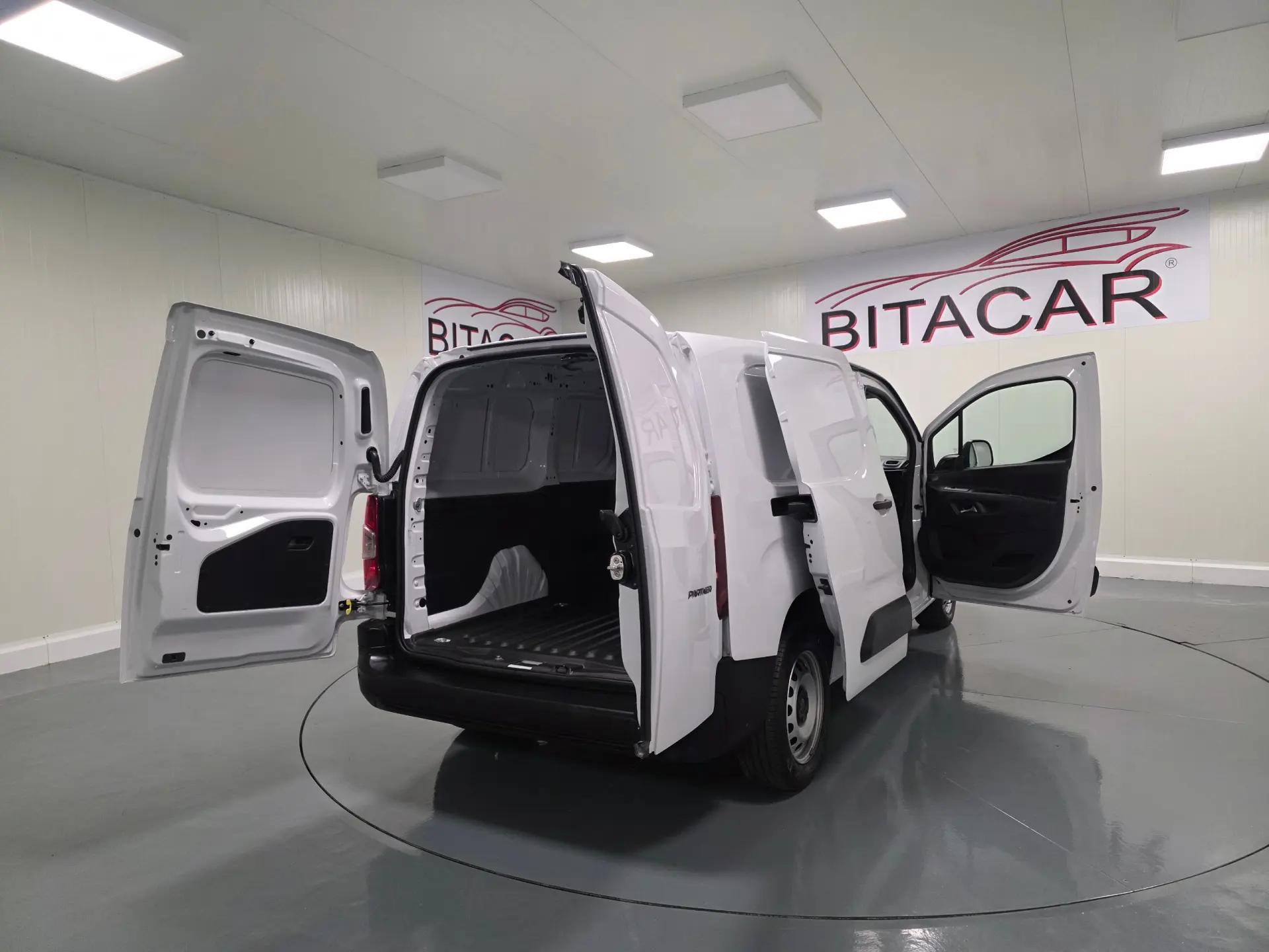 Peugeot Partner 1.5 BLUEHDI 100CV LONGA CAMARA TRASEIRA 69