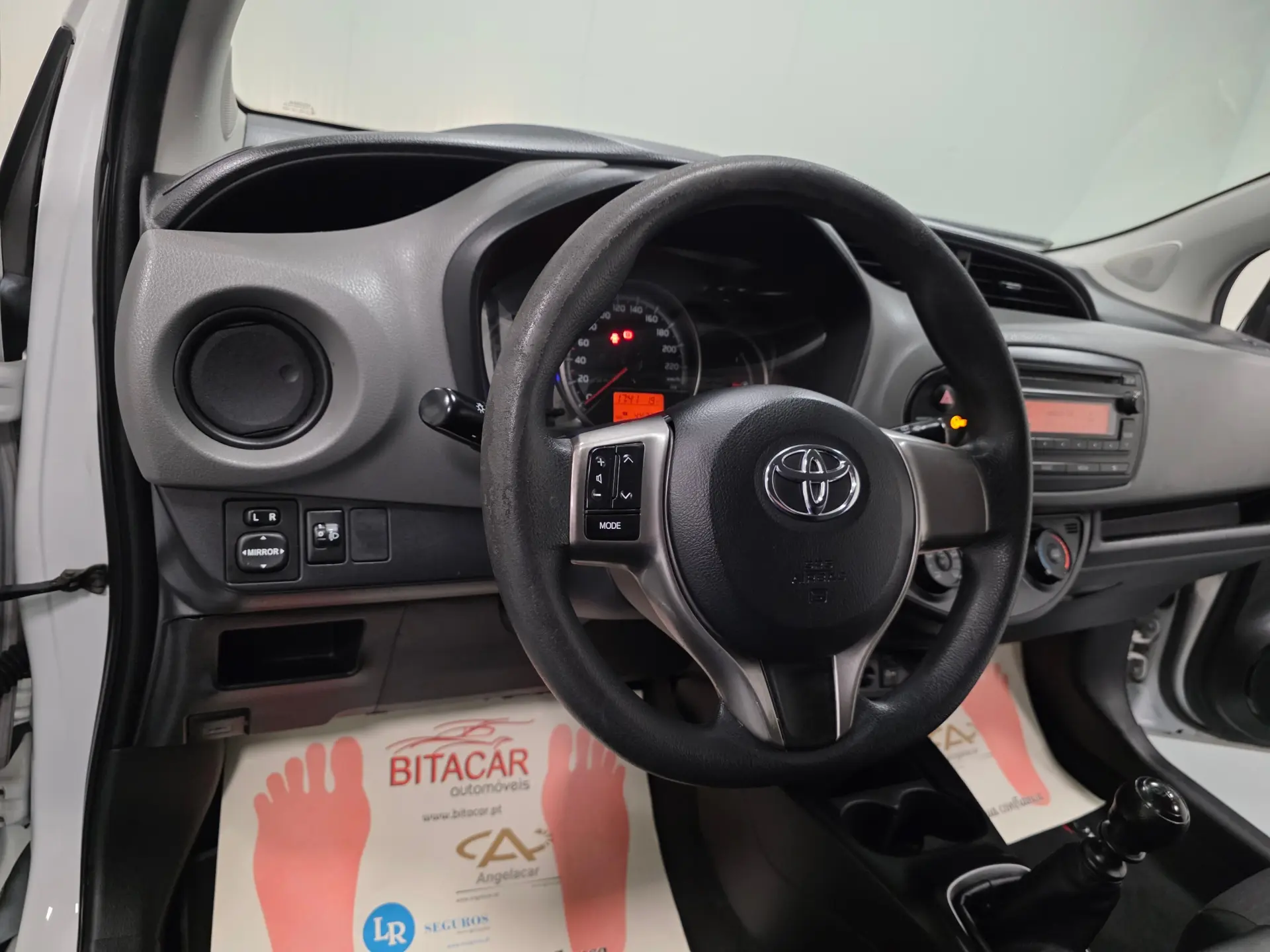 Toyota Yaris BIZZ 1.4 D-4D 90CV IVA DEDUTIVEL 101