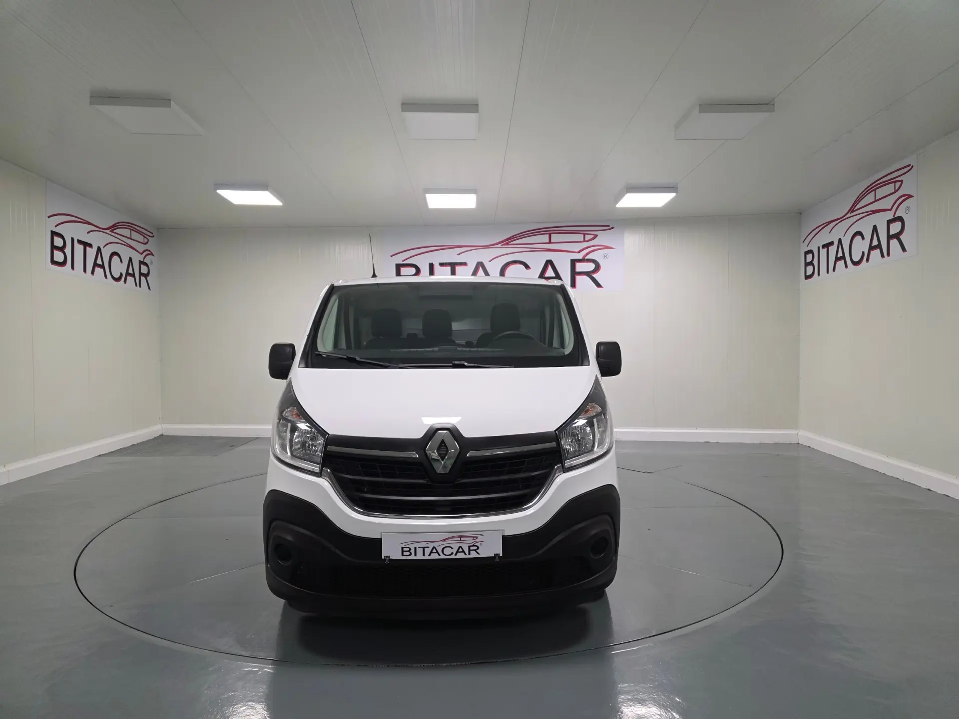 Renault Trafic 2.0 DCI L1H1 120CV IVA DEDUTIVEL 6