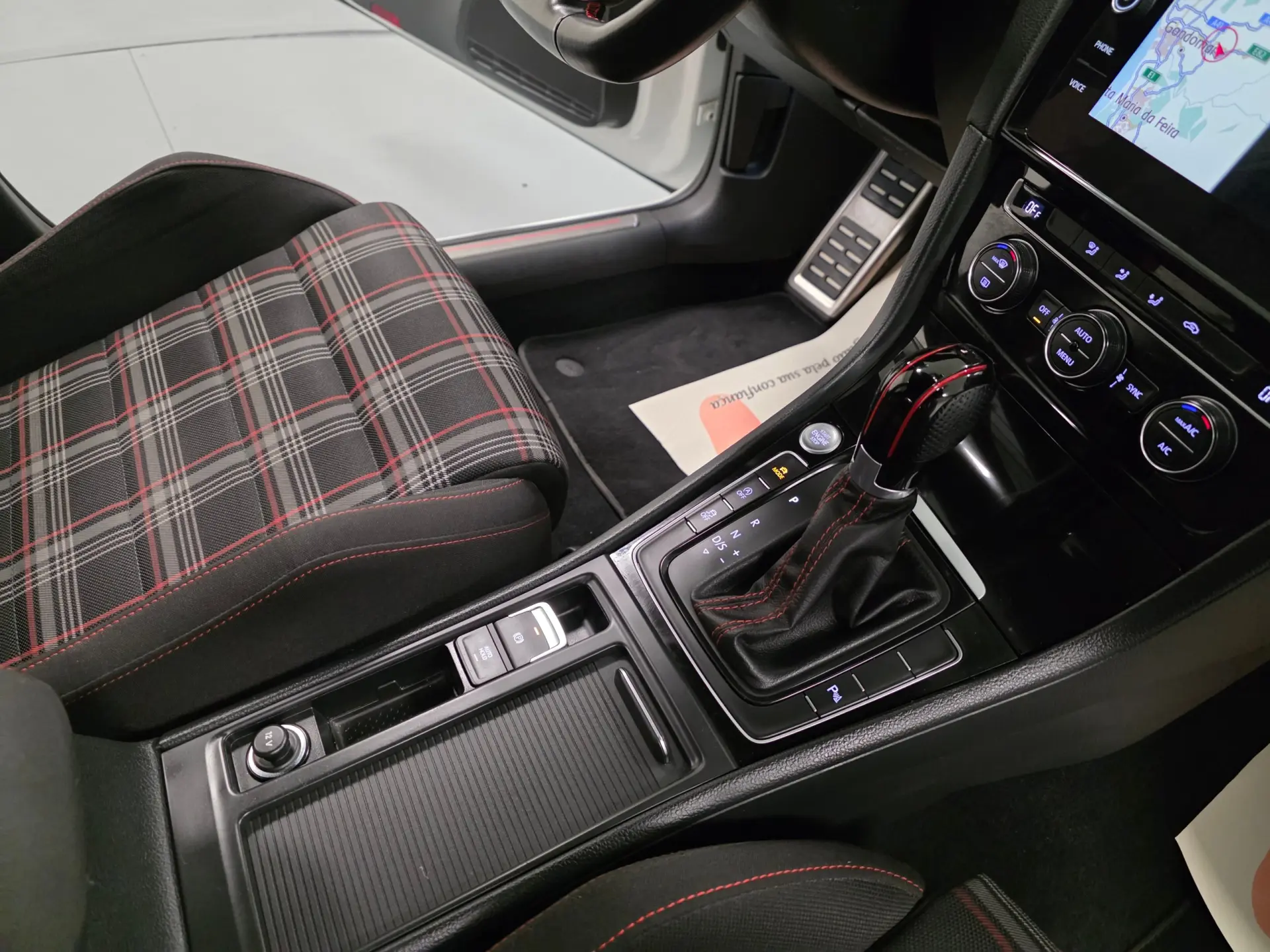 Volkswagen Golf 2.0 TSI GTI DSG Performance 72