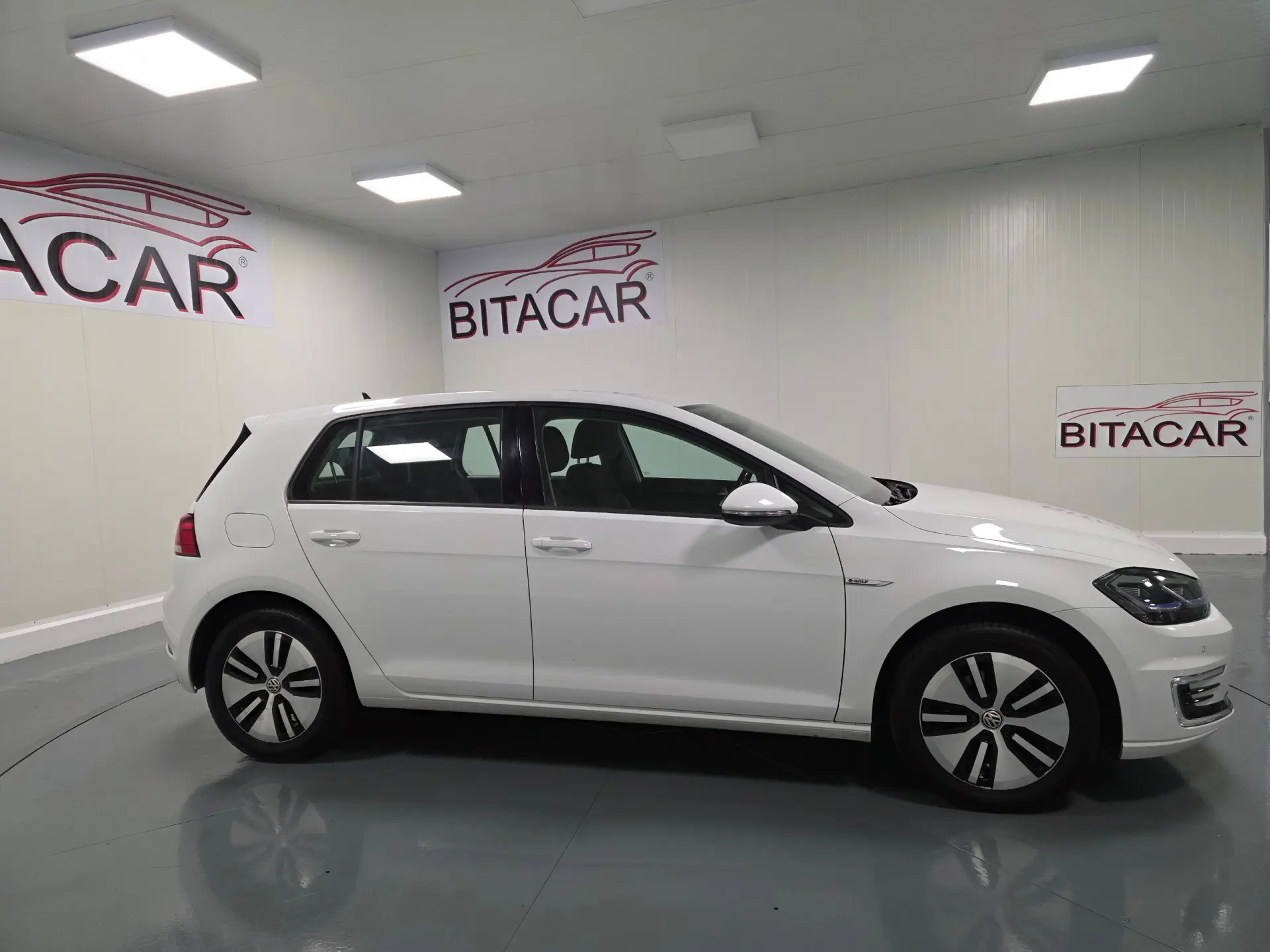 Volkswagen e-Golf AC/DC 3