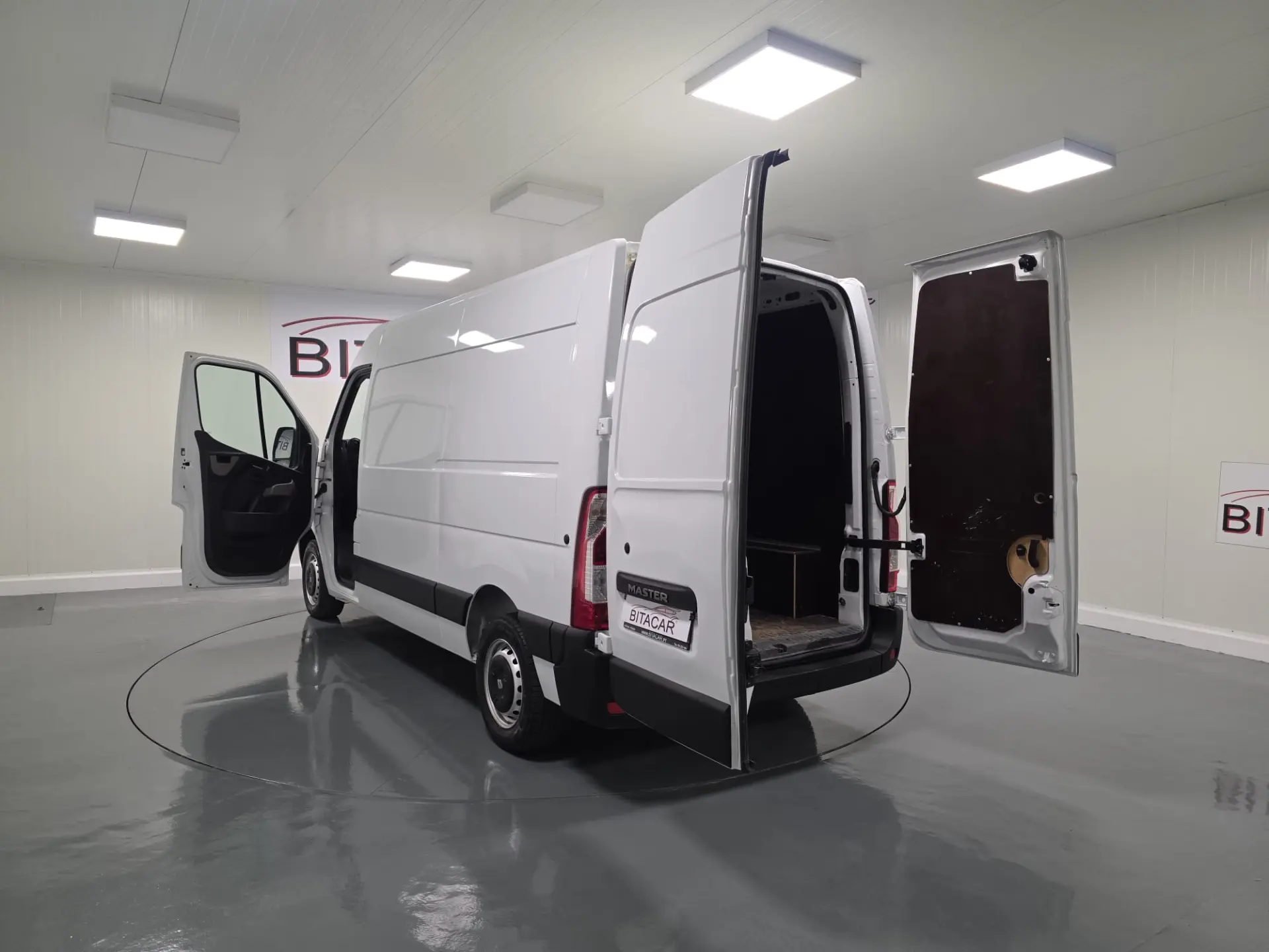 Renault Master L2H2 130CV IVA DEDUTIVEL 29