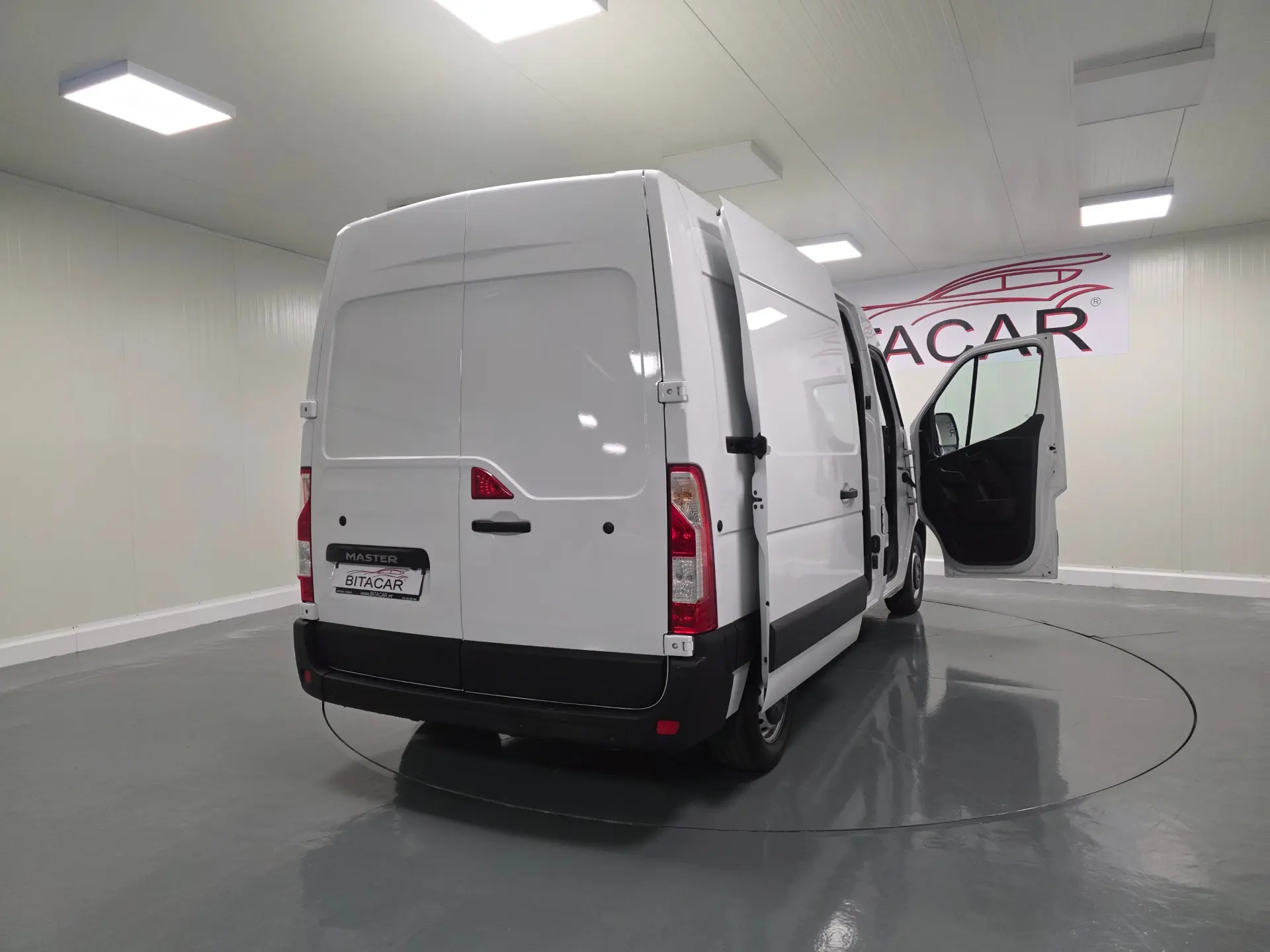 Renault Master L2H2 135CV GPS CAM TRASEIRA IVA DEDUTIVEL 54