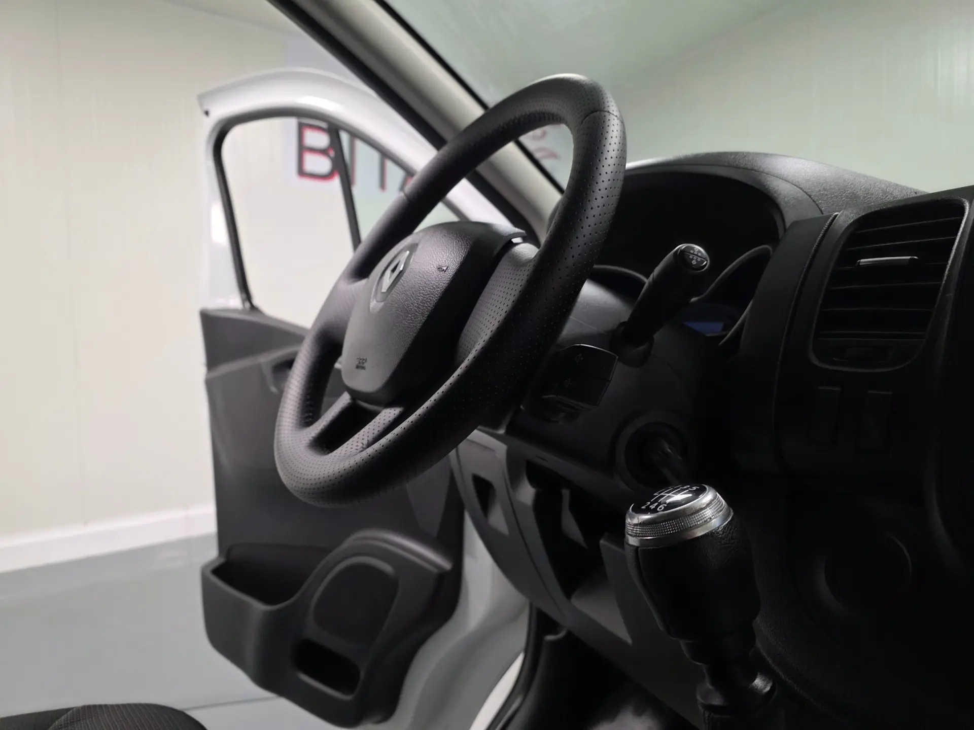 Renault Trafic 2.0 DCI L1H1 120CV IVA DEDUTIVEL 52
