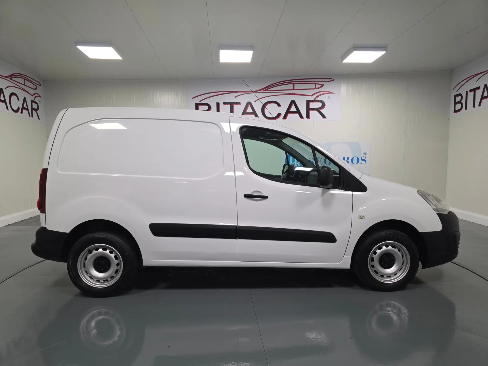 Peugeot Partner 1.6 HDI L1 PACK CD CLIM 39