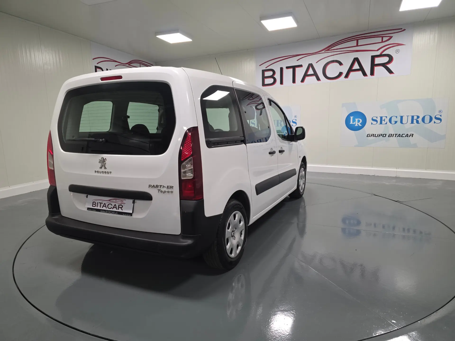 Peugeot Partner TEPEE 1.6 BLUEHDI 5 LUGARES 28