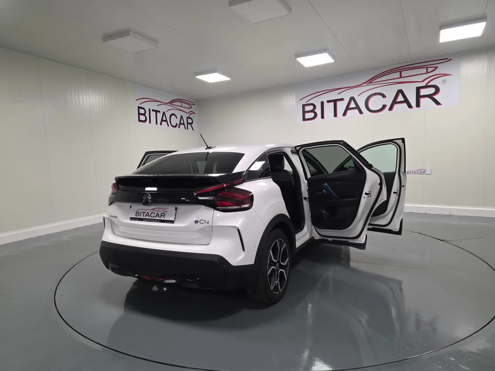 Citroen e-C4 SHINE 59