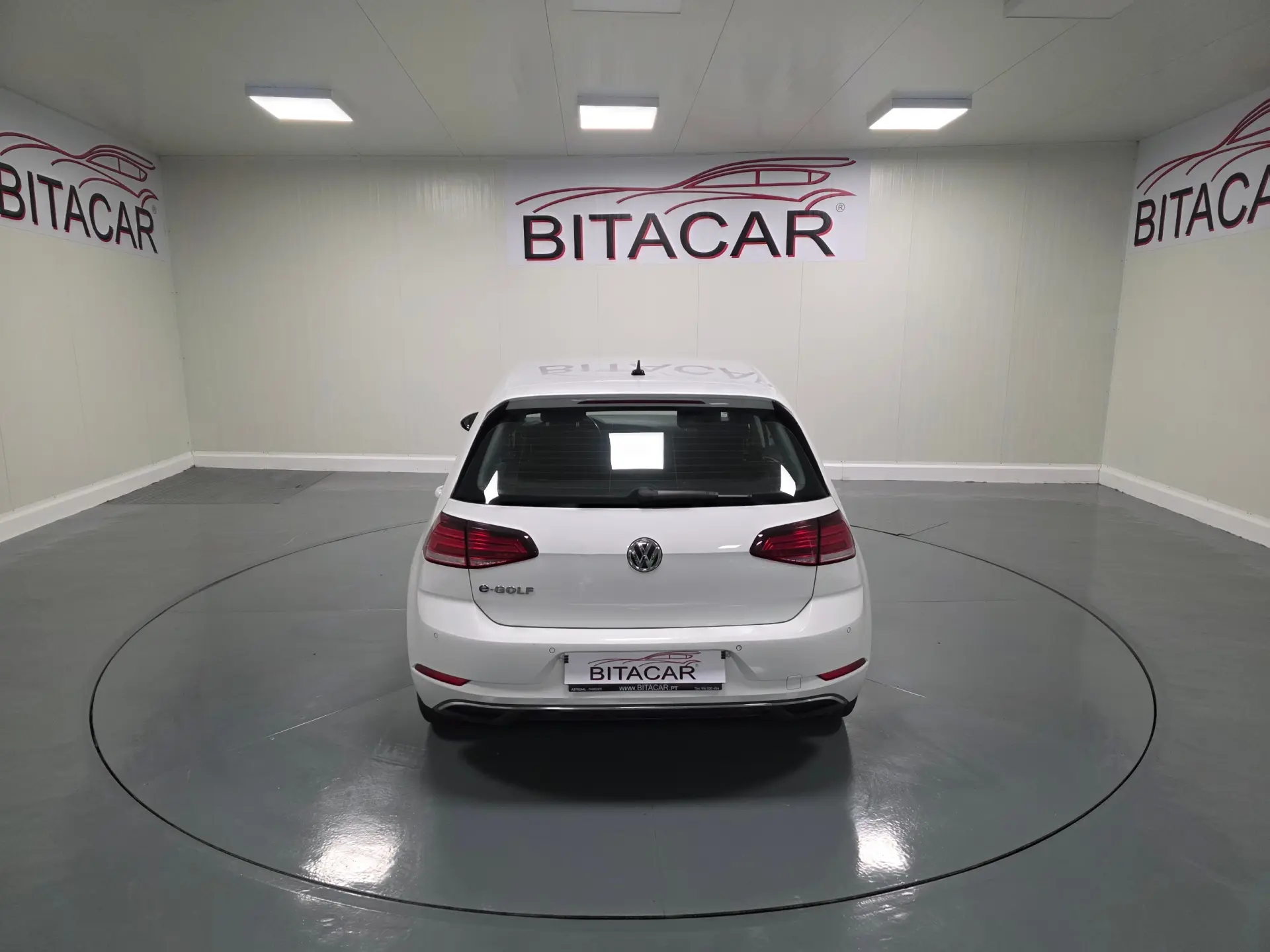 Volkswagen e-Golf AC/DC 26