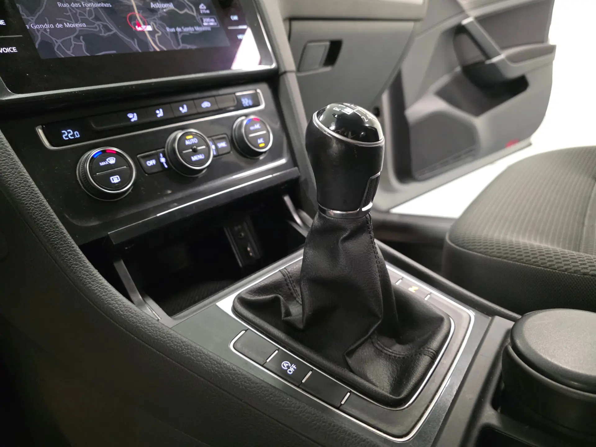 Volkswagen Golf 1.6 TDI CONFORTLINE 114