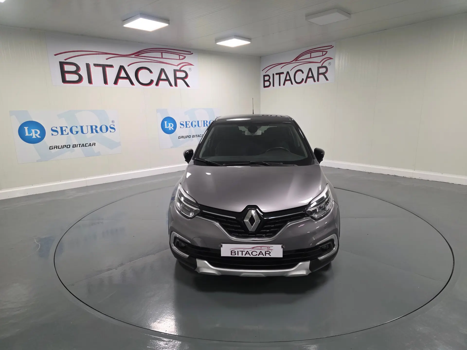 Renault Captur 1.5 DCI EXCLUSIVE 14