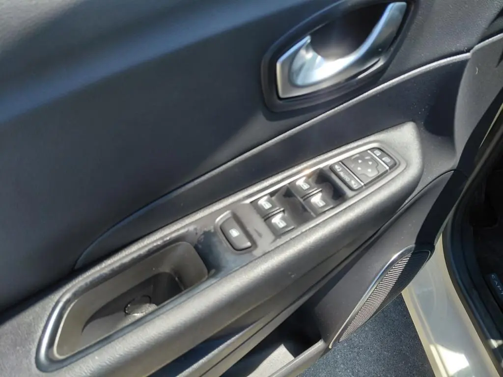 Renault Captur 1.5 DCI EXCLUSIVE 17