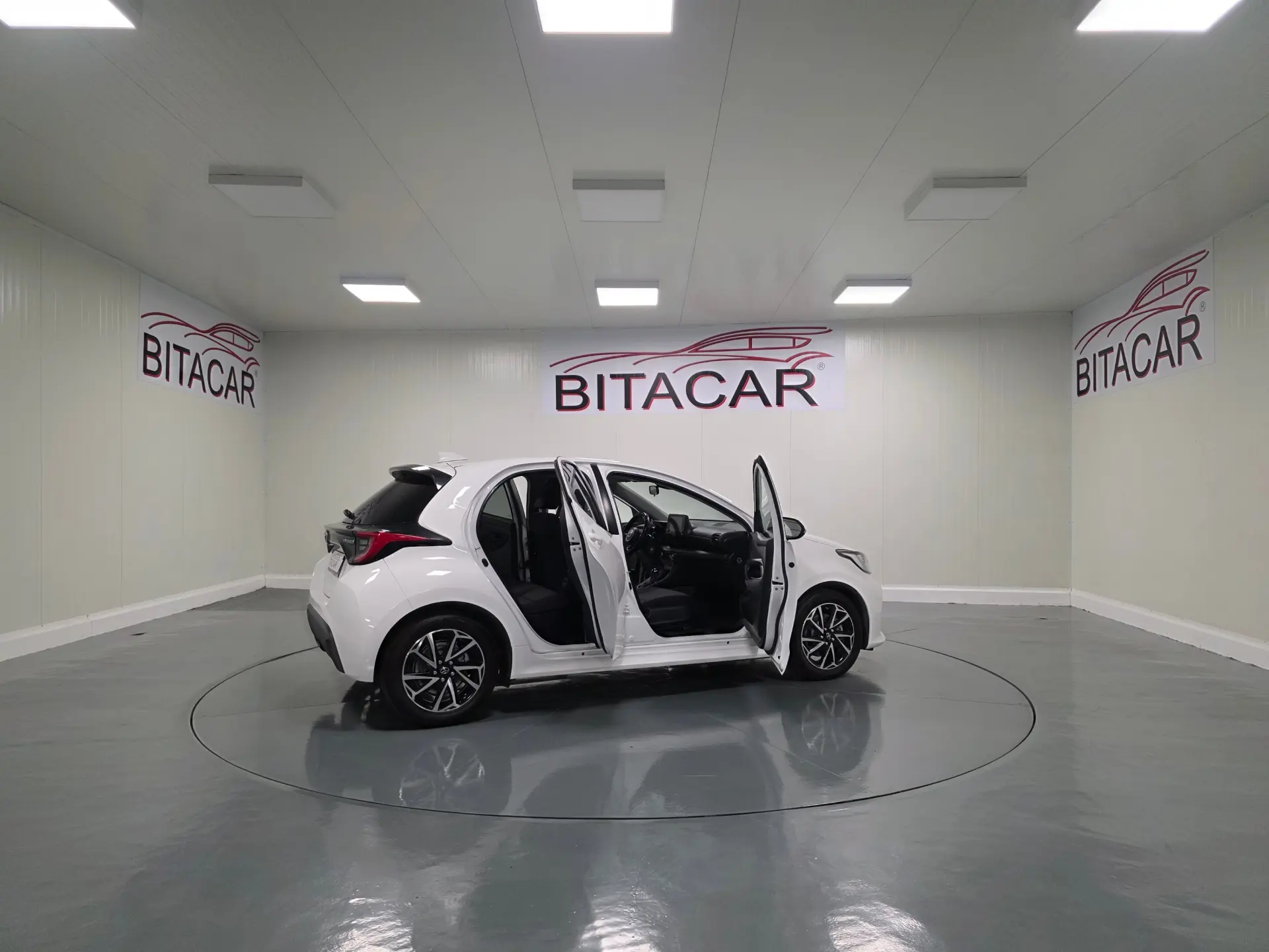 Toyota Yaris 1.5 HDF EXCLUSIVE 57