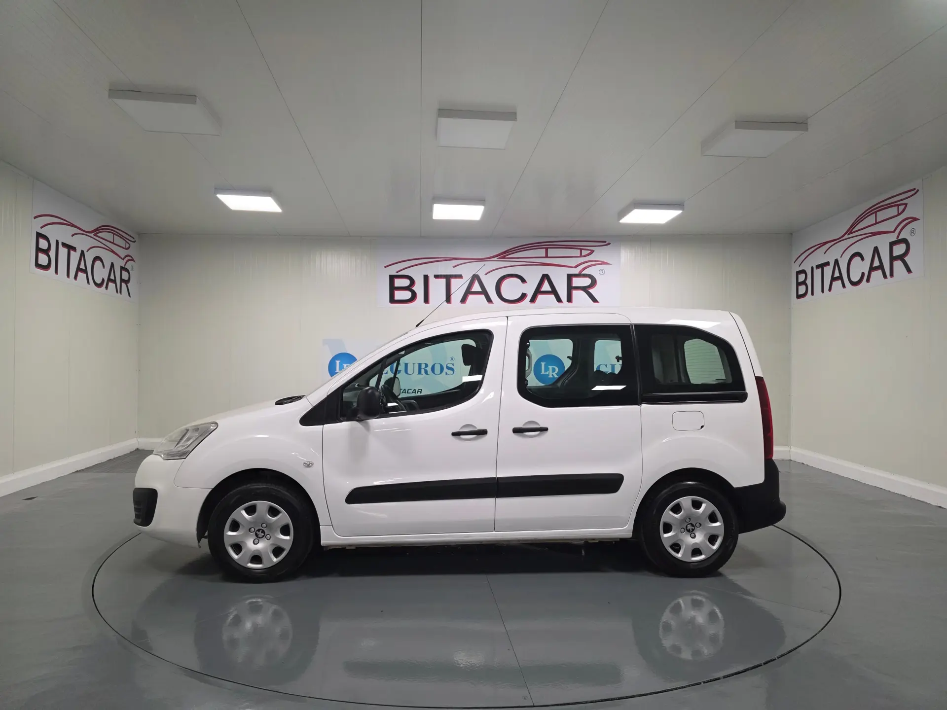 Peugeot Partner TEPEE 1.6 BLUEHDI 5 LUGARES 16