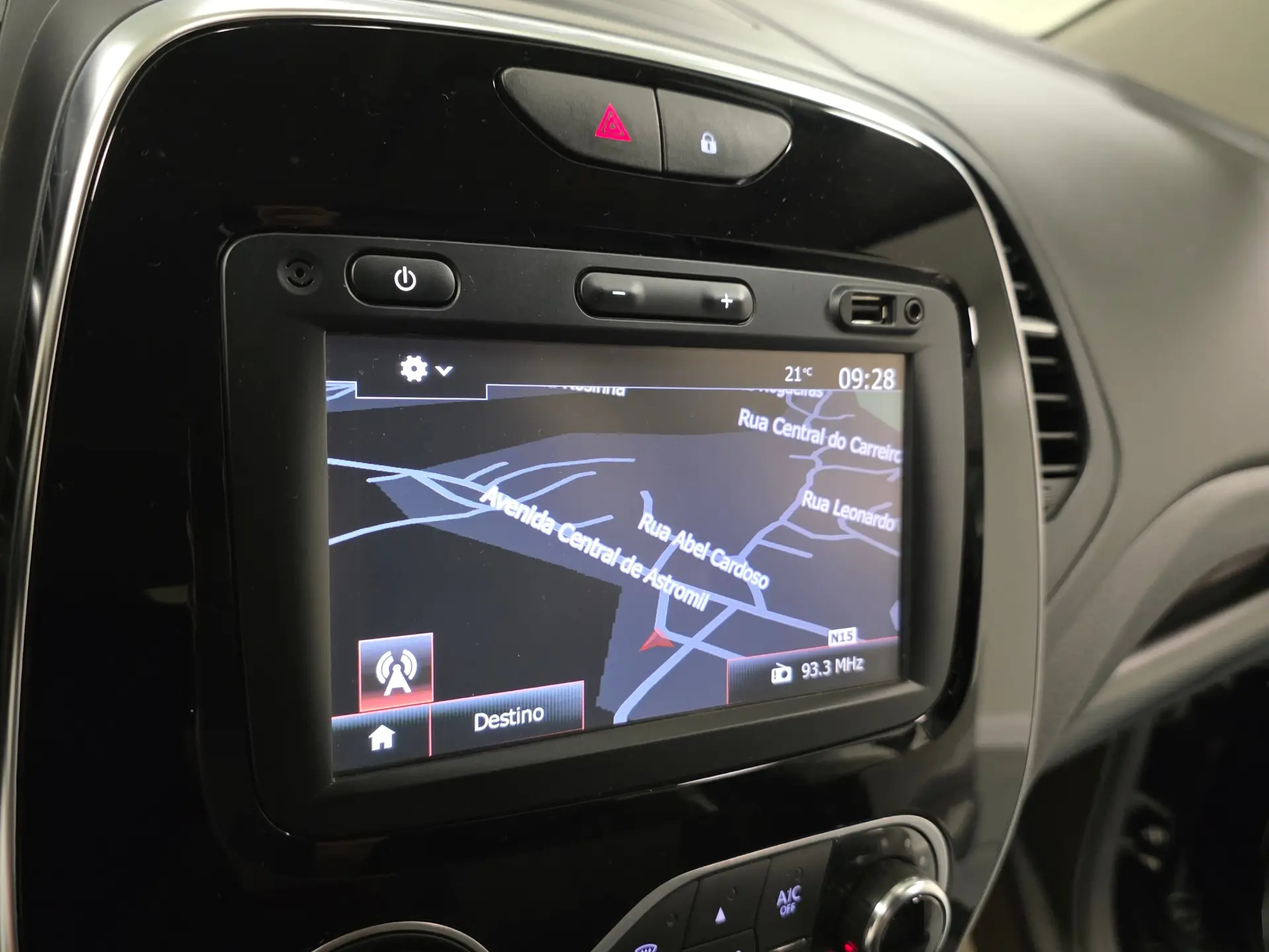 Renault Captur 1.5 DCI EXCLUSIVE 37