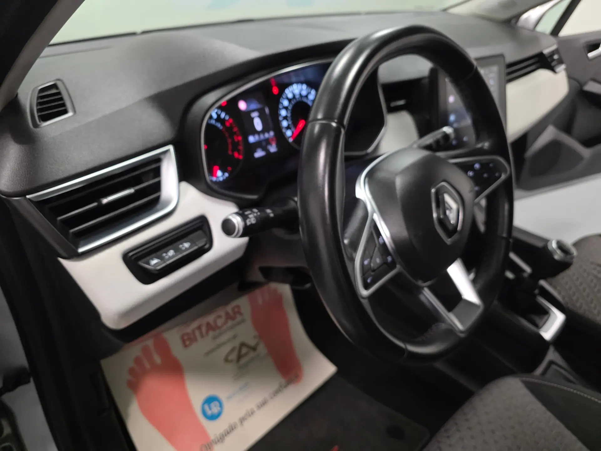 Renault Clio 1.0 TCE LIMITED 97