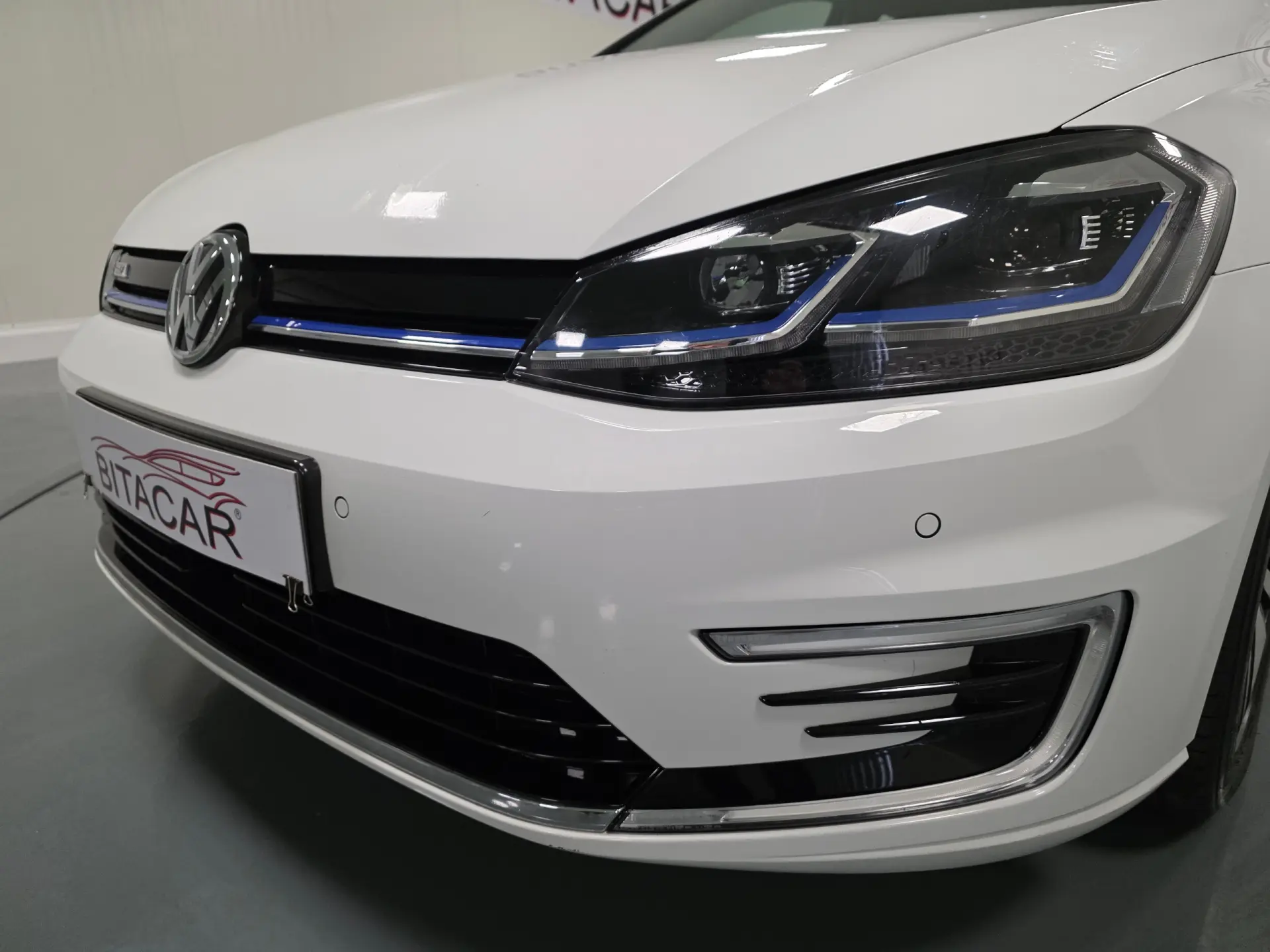 Volkswagen e-Golf AC/DC 12