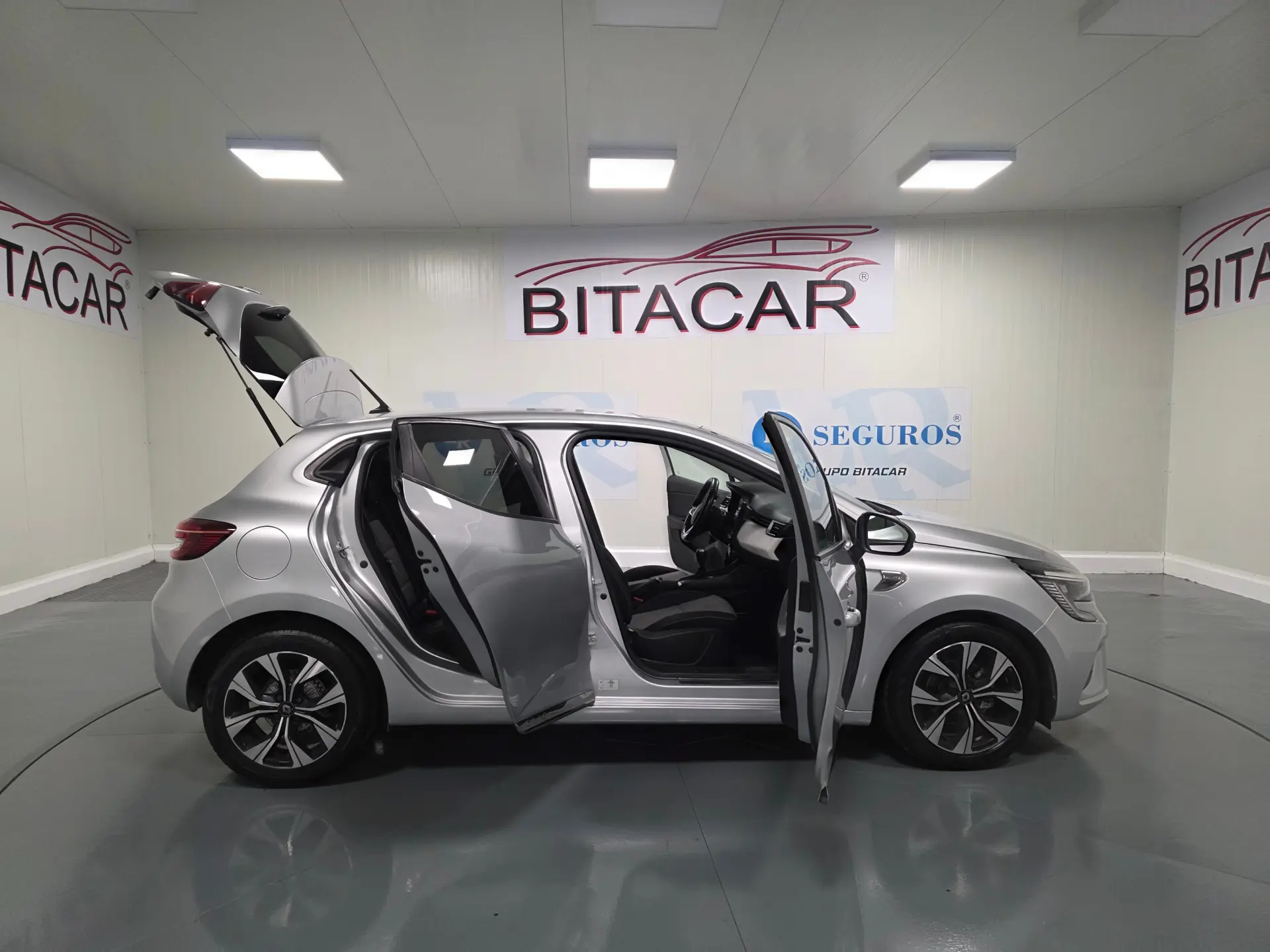 Renault Clio 1.0 TCE LIMITED 66