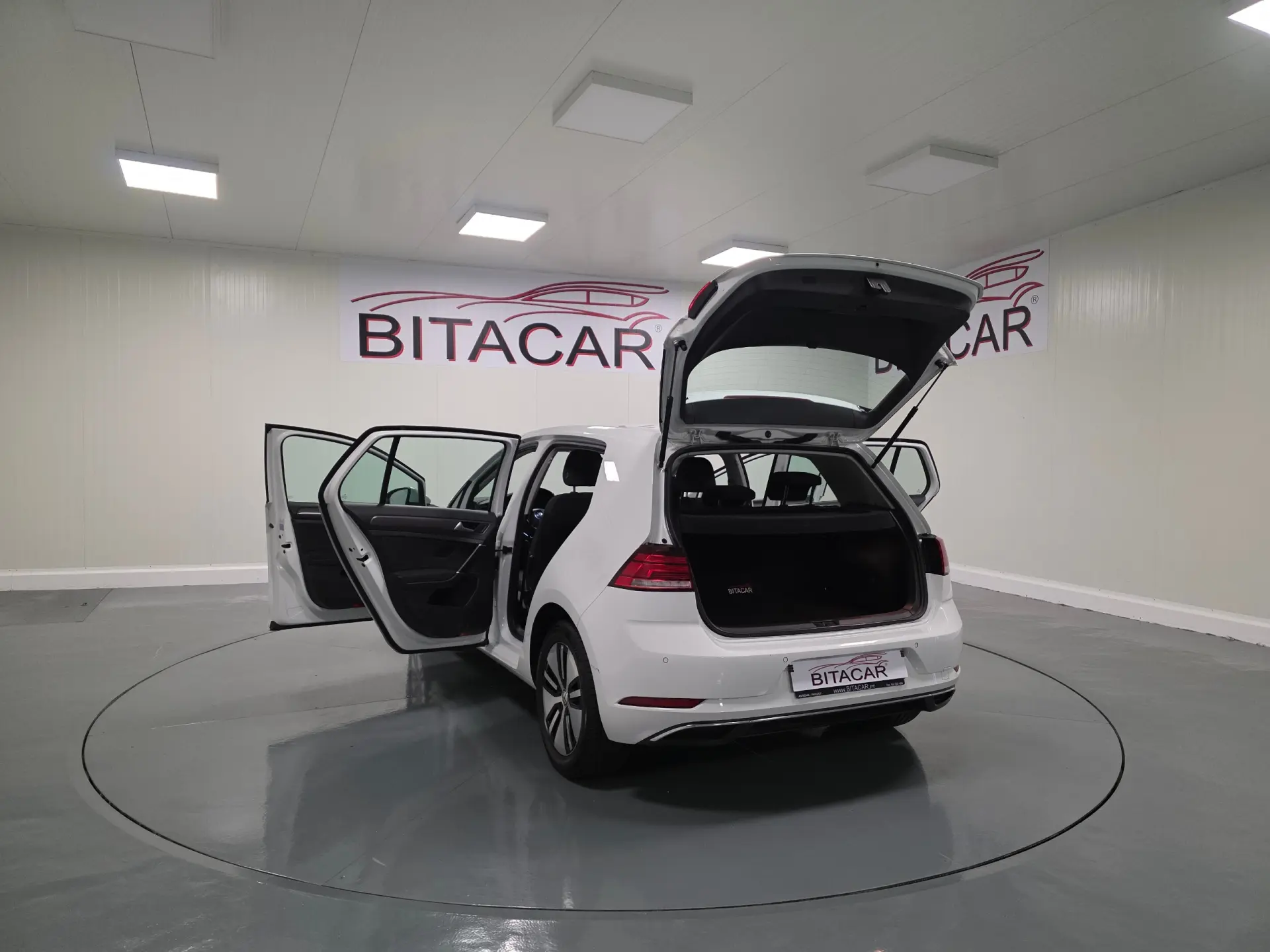 Volkswagen e-Golf AC/DC 32