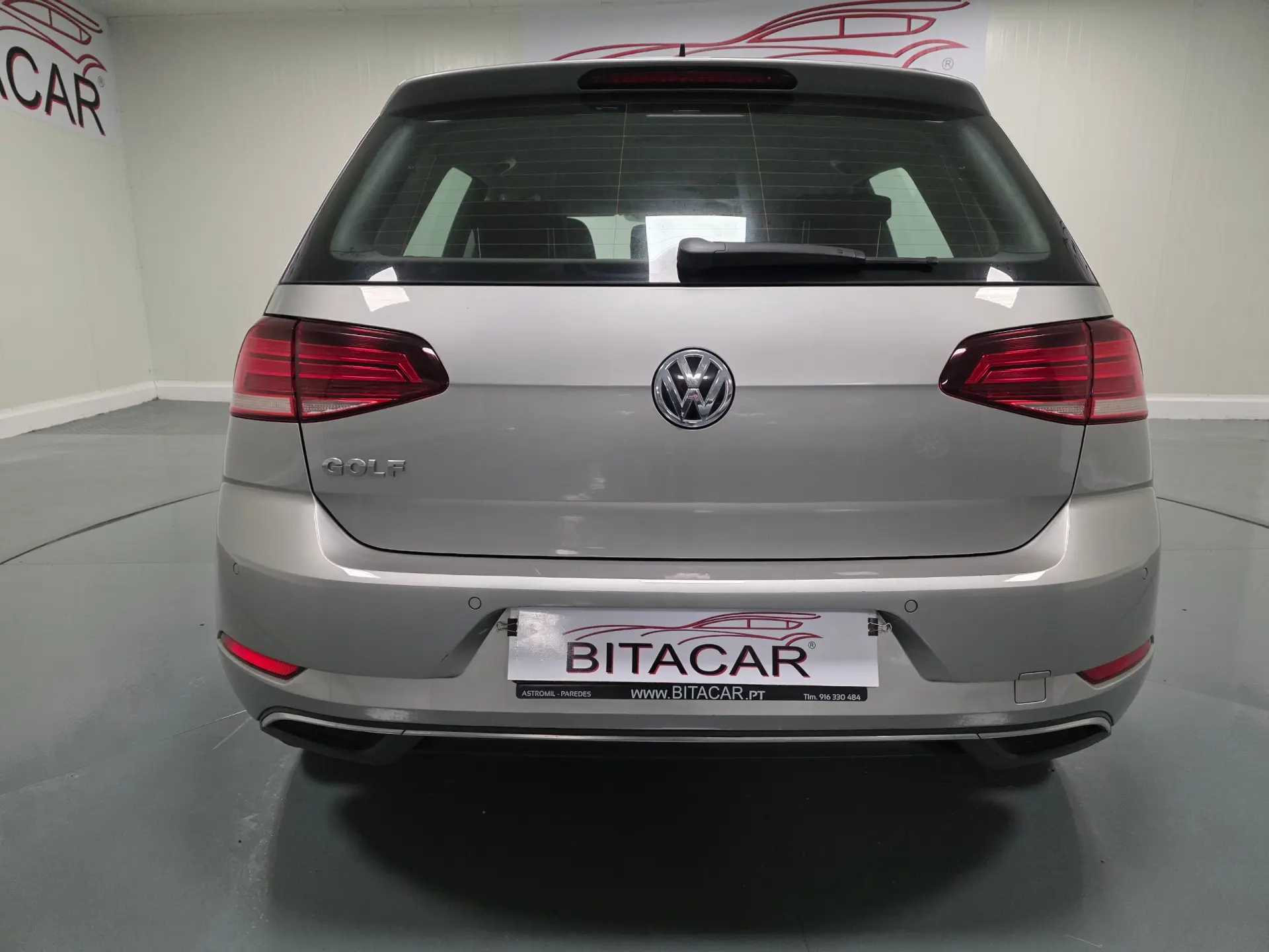 Volkswagen Golf 1.6 TDI CONFORTLINE 28