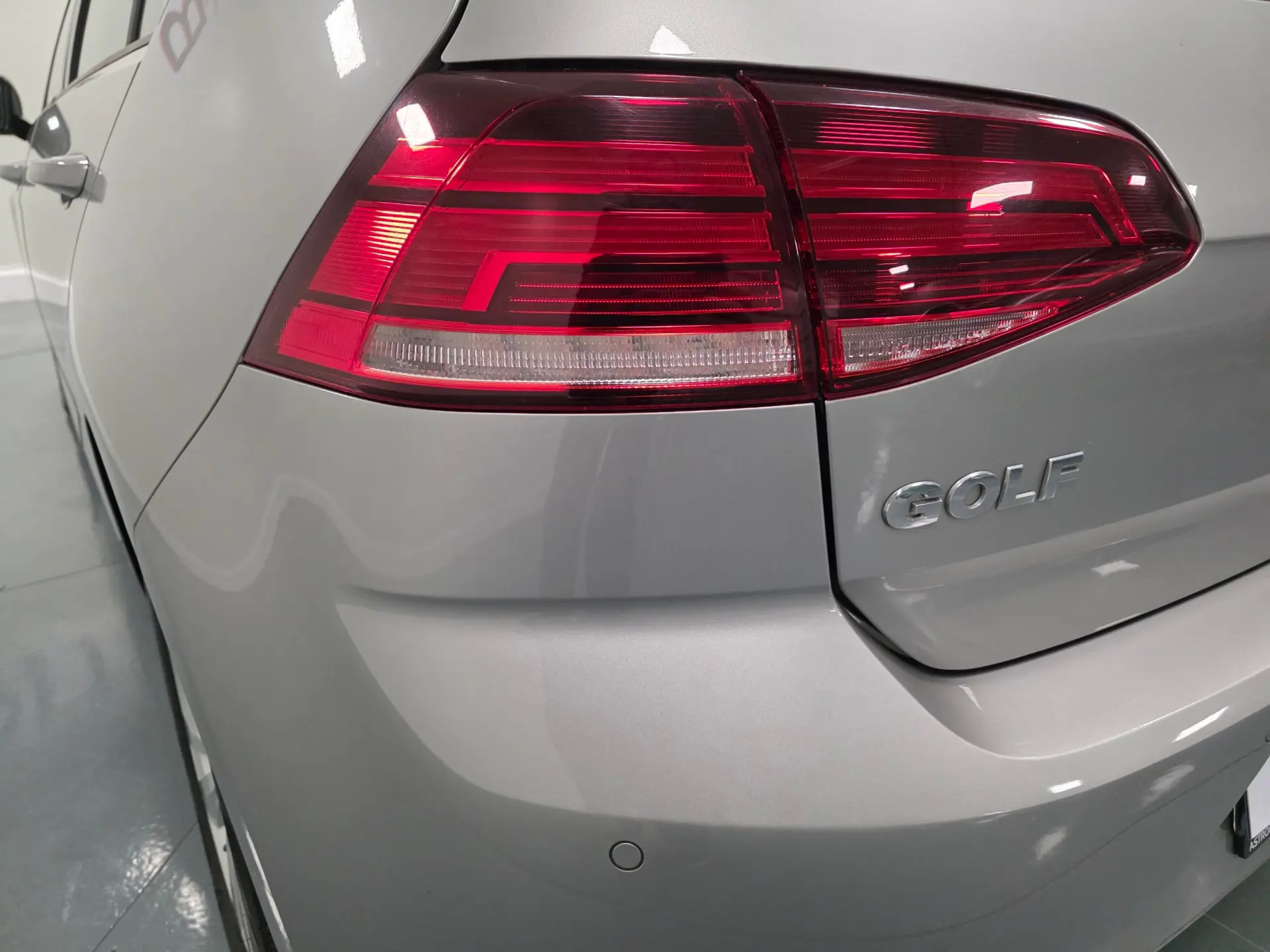 Volkswagen Golf 1.6 TDI CONFORTLINE 36