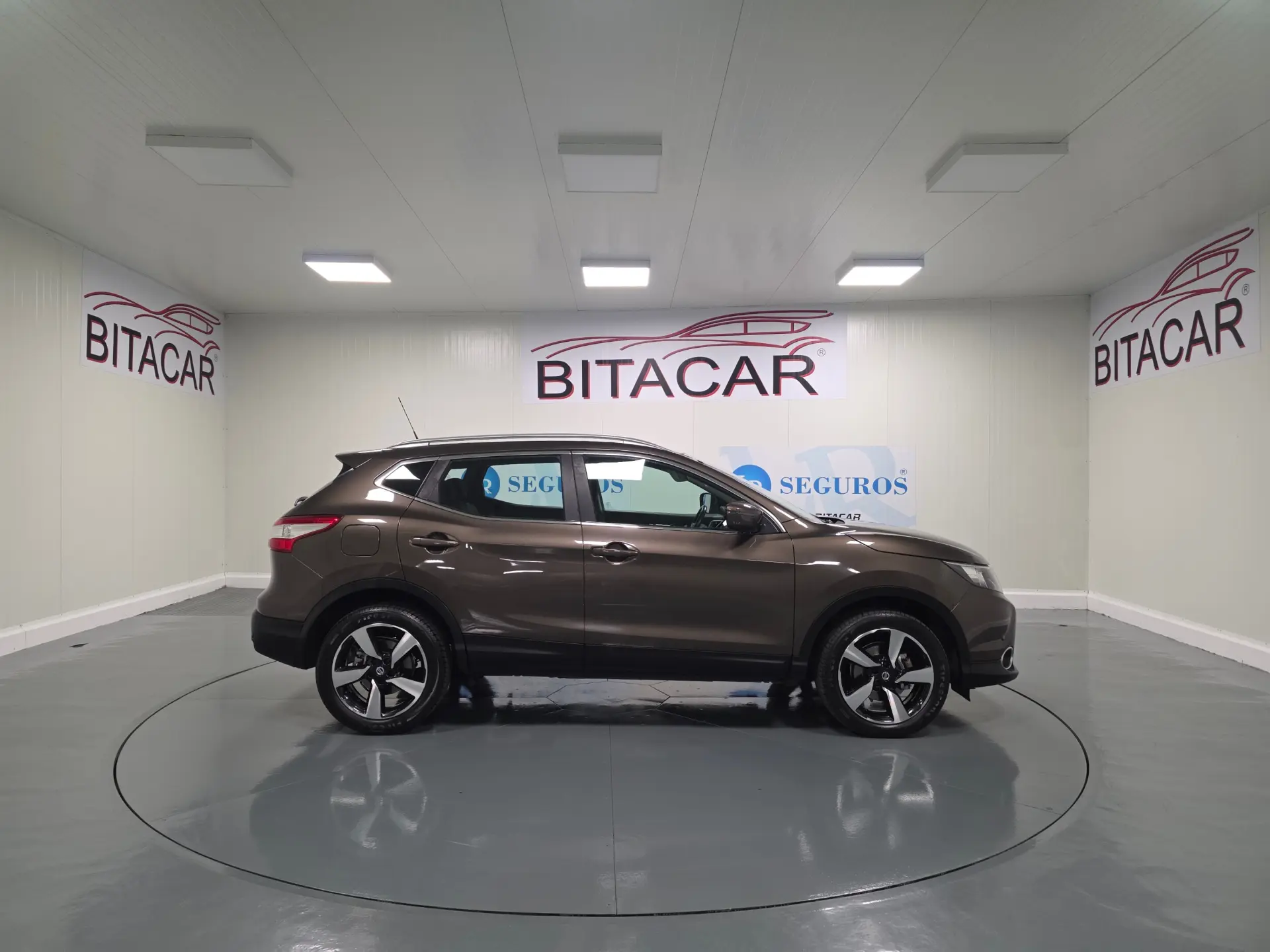 Nissan Qashqai 1.5 dCi N-Connecta Led 32