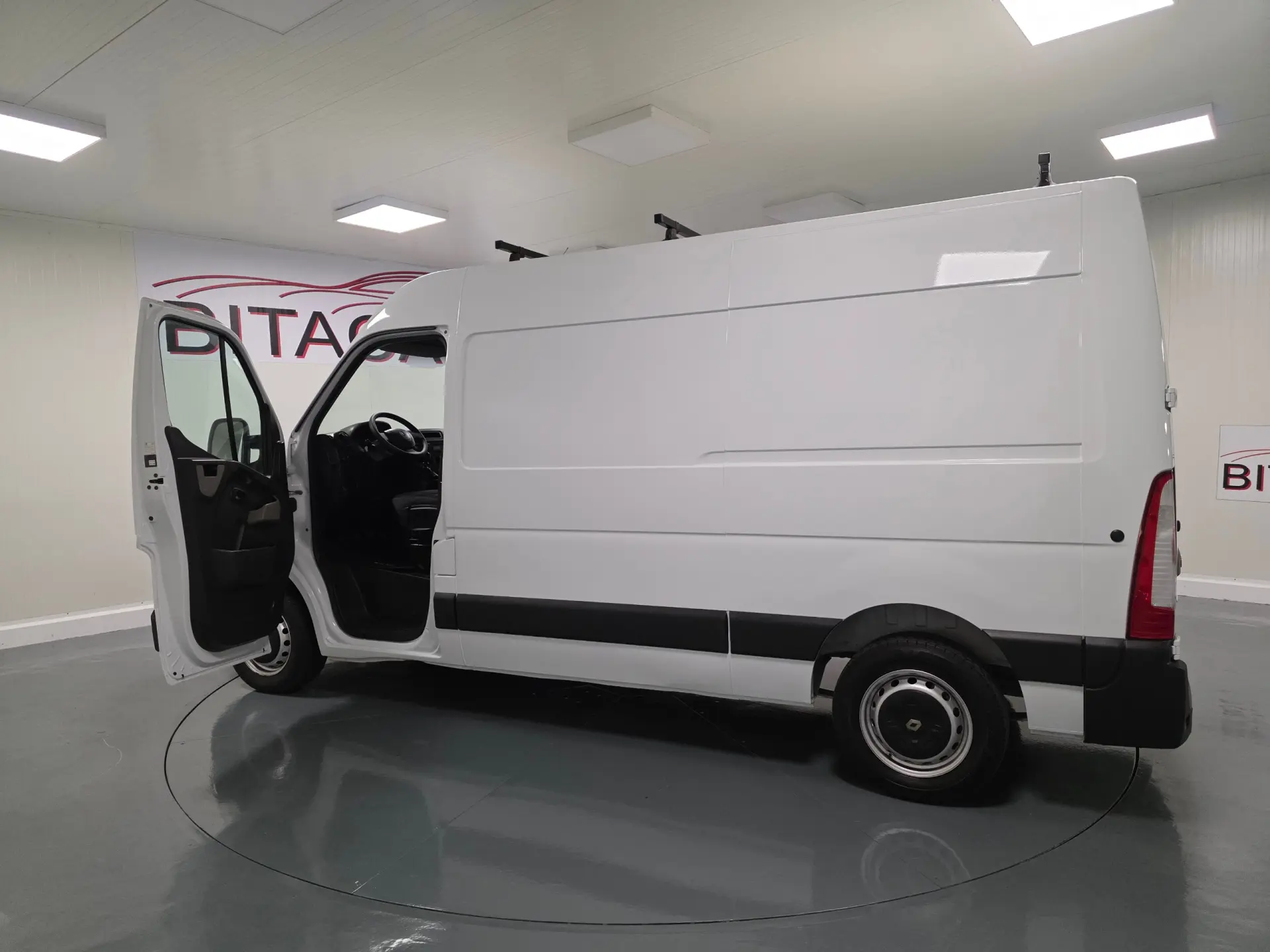 Renault Master 2.3 dCi L2H2 3.5T 40