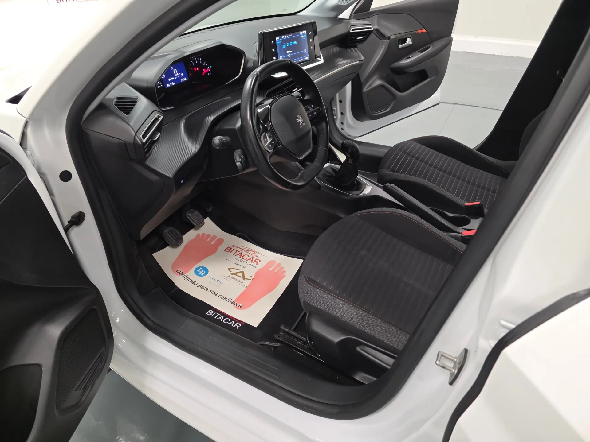 Peugeot 208 1.2 ACTIVE 97