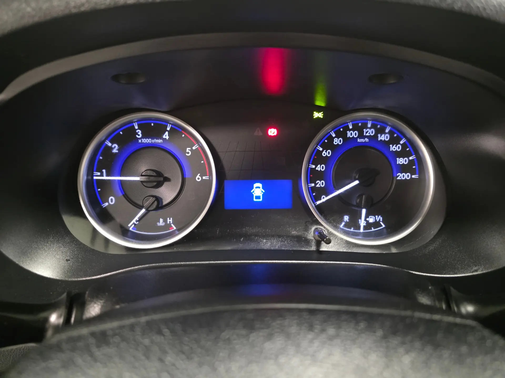 Toyota Hilux 2.4 D-4D 2WD CD 20