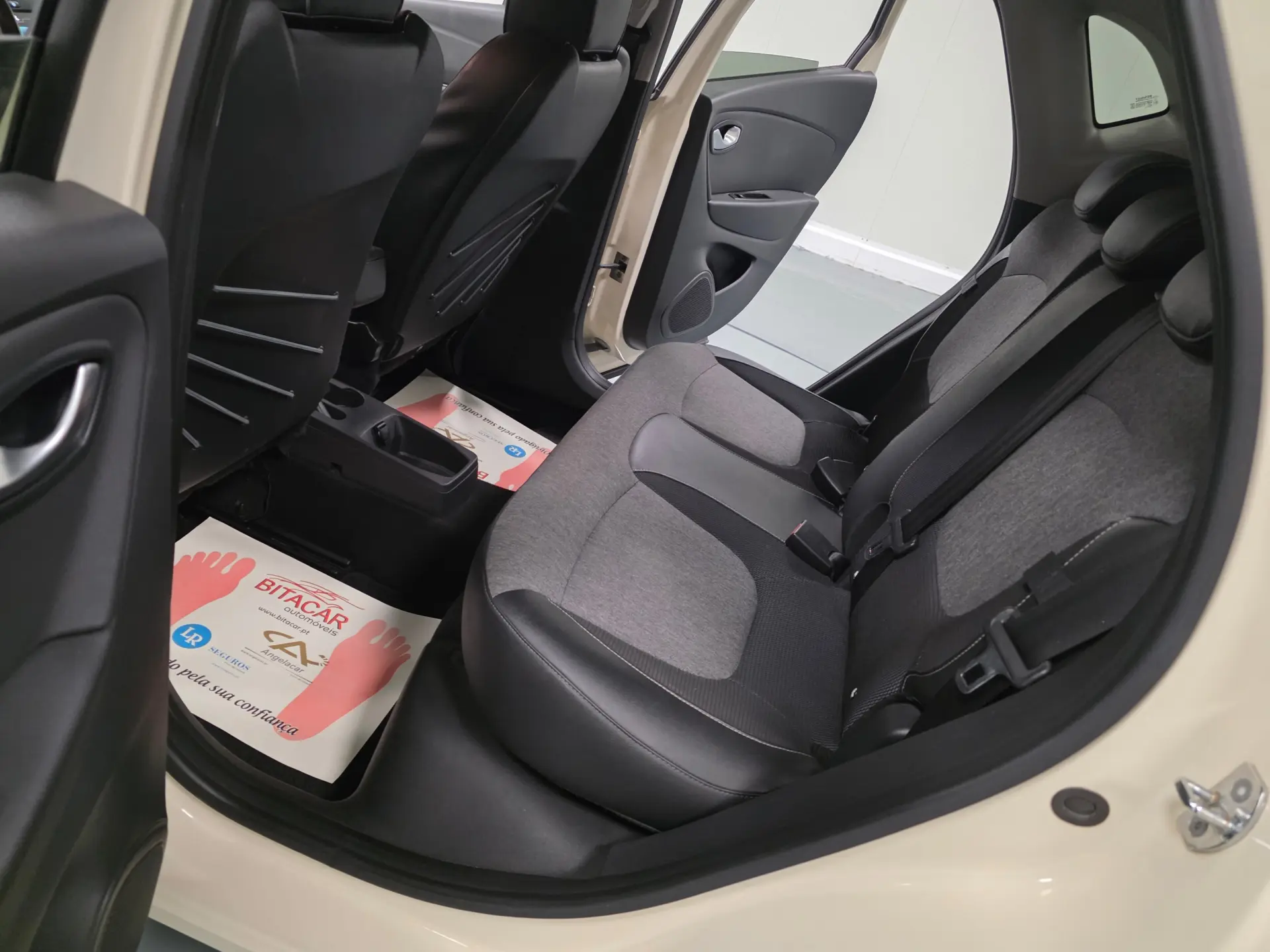 Renault Captur 1.5 DCI EXCLUSIVE 7