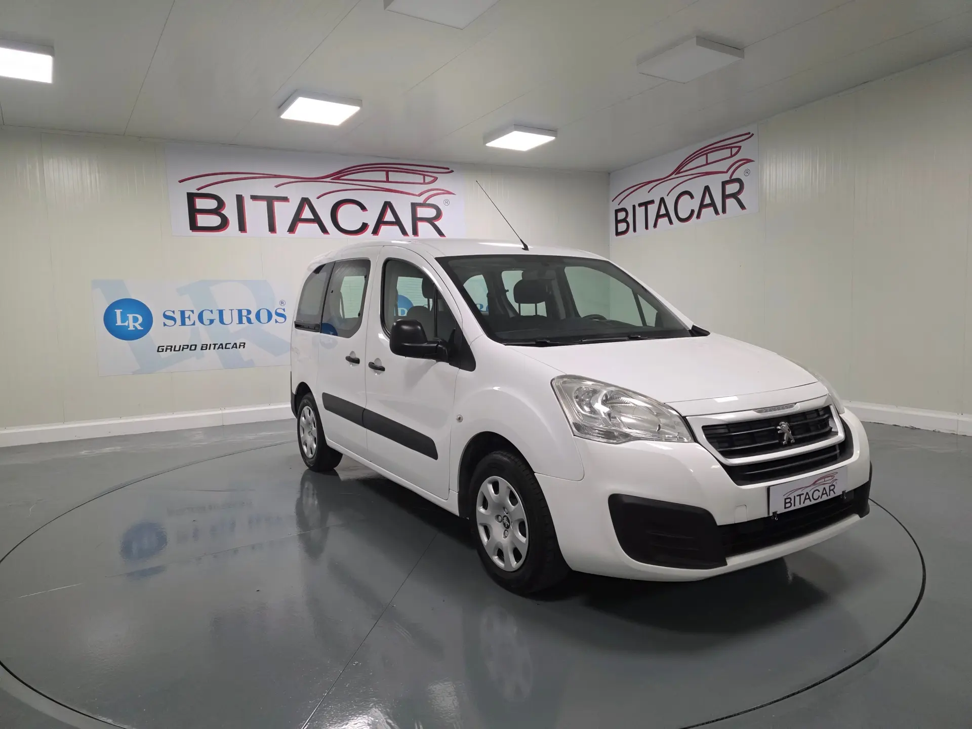 Peugeot Partner TEPEE 1.6 BLUEHDI 5 LUGARES 2