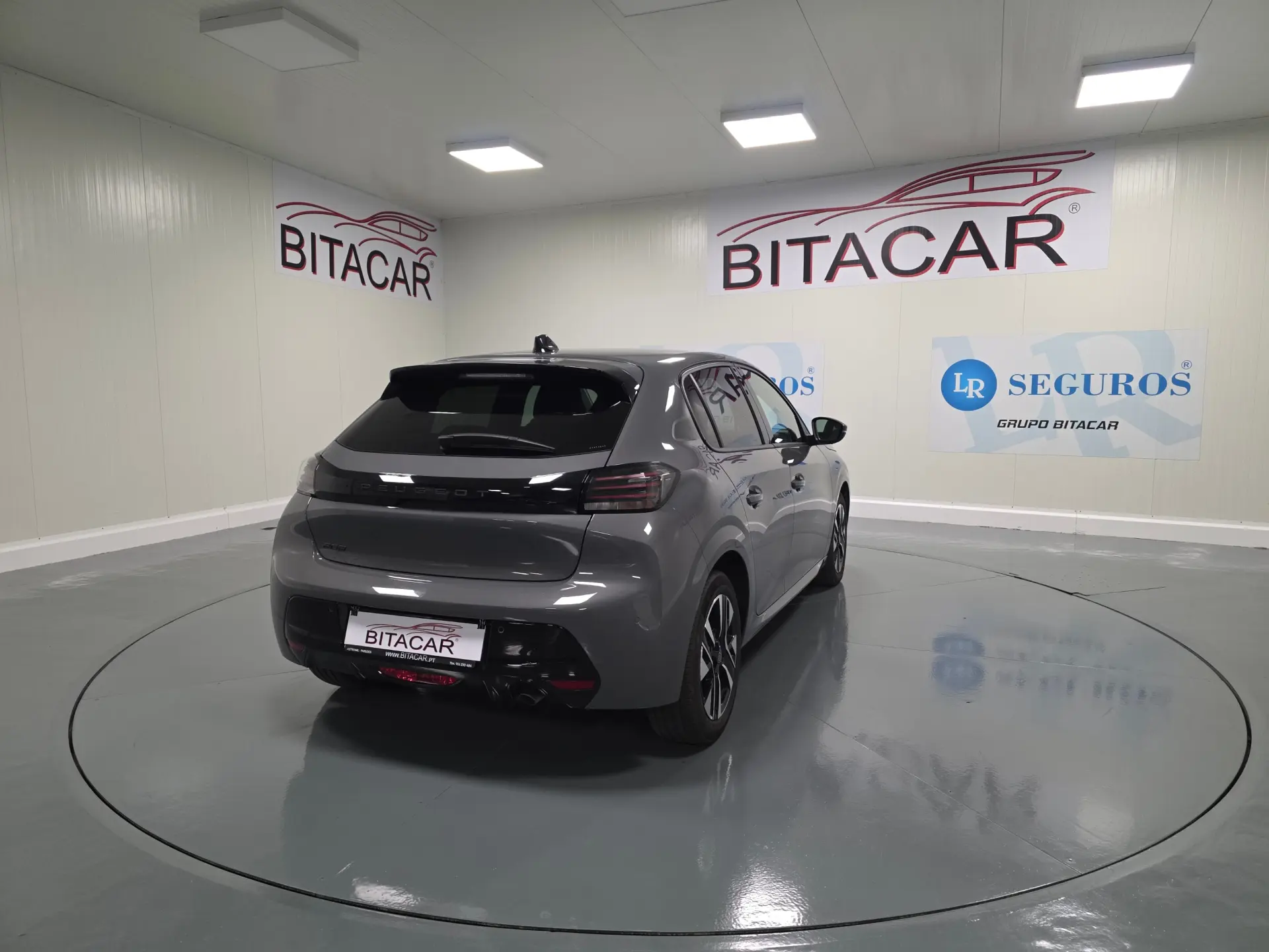 Peugeot 208 ALLURE 29