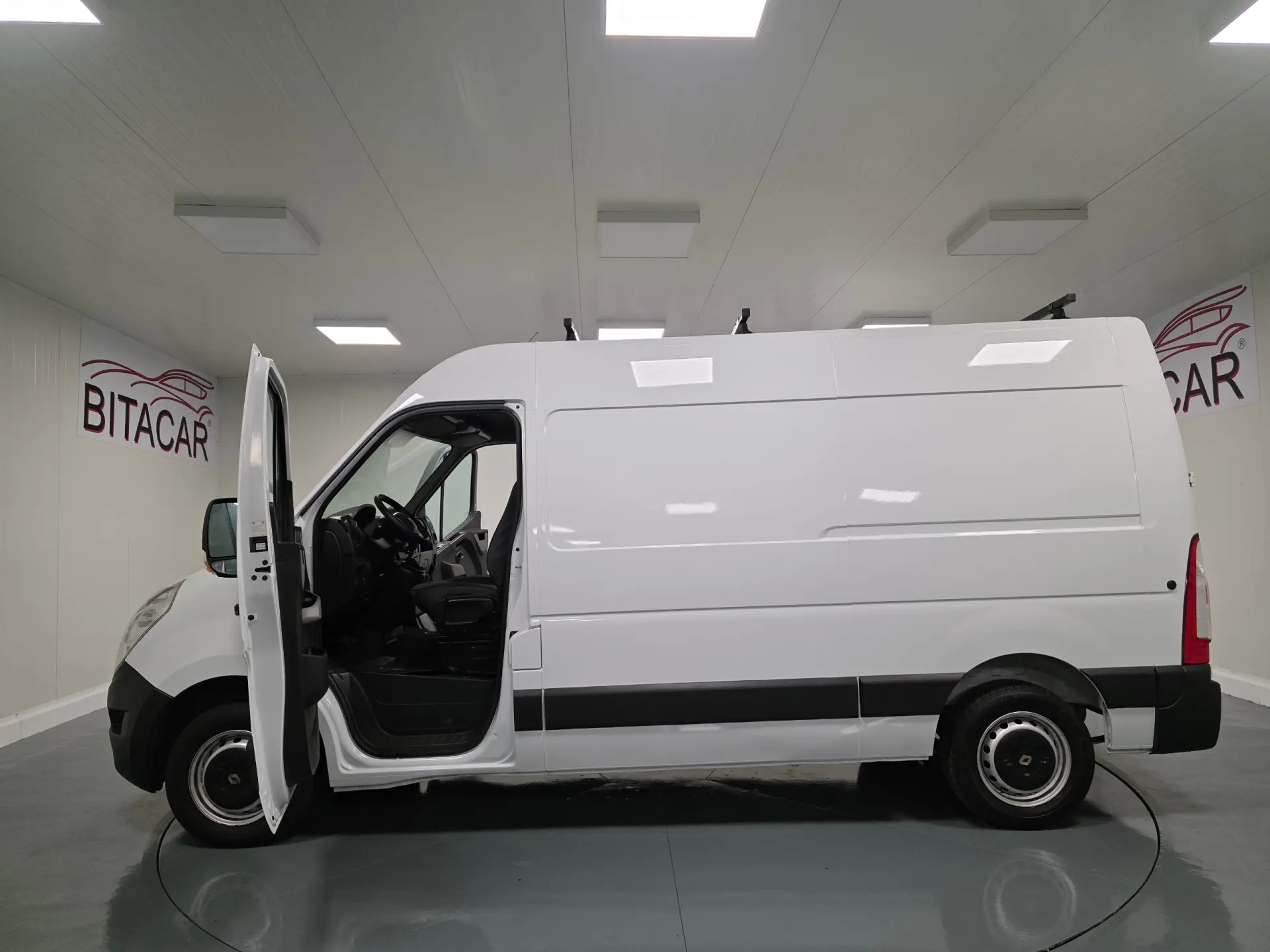 Renault Master 2.3 dCi L2H2 3.5T 39