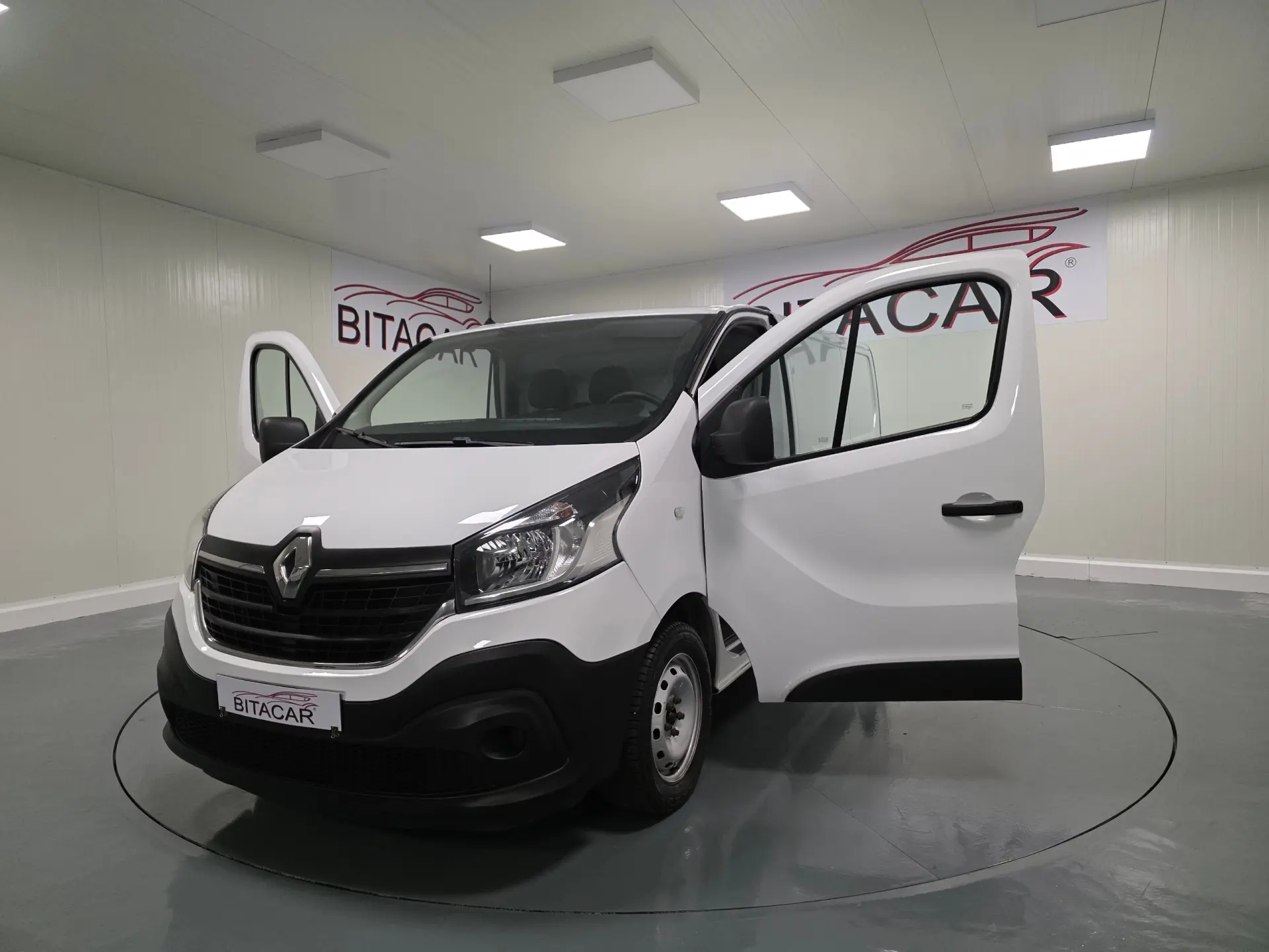 Renault Trafic 2.0 DCI L1H1 120CV IVA DEDUTIVEL 16