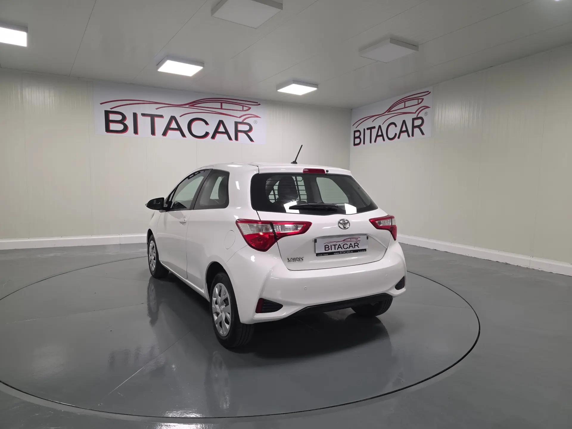 Toyota Yaris BIZZ 1.4 D-4D 90CV IVA DEDUTIVEL 3