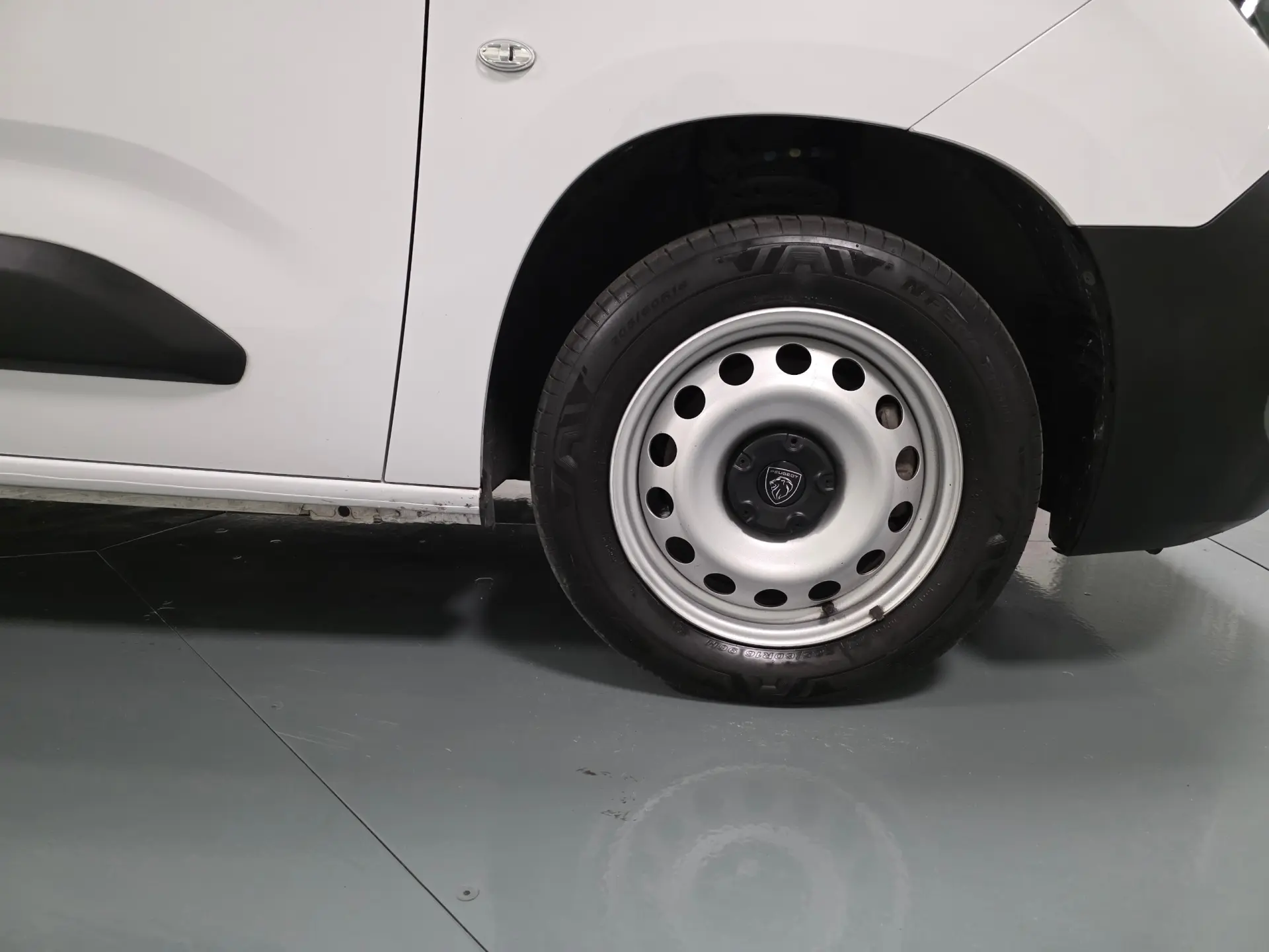 Peugeot Partner 1.5 BLUEHDI 100CV LONGA CAMARA TRASEIRA 4