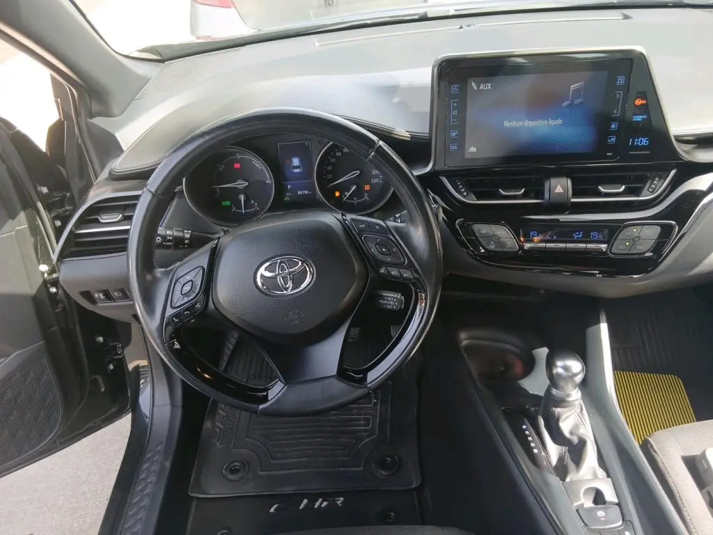 Toyota C-HR 1.8 HSD CONFORT 9